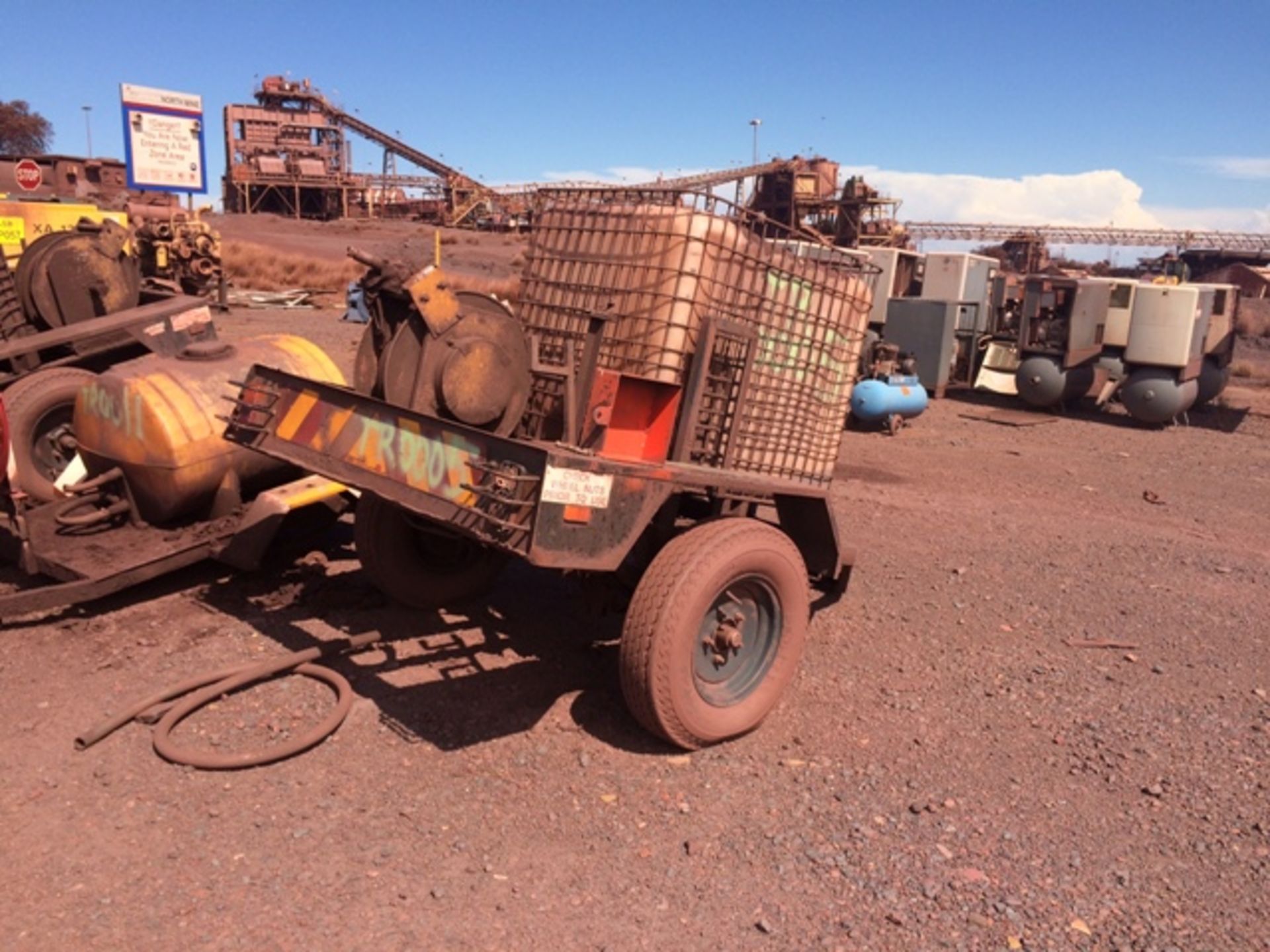 3 X ASSORTED PORTABLE DIESEL TANKS (BEESHOEK MINE, NC) TO BE SOLD AS ONE LOT - Image 4 of 9