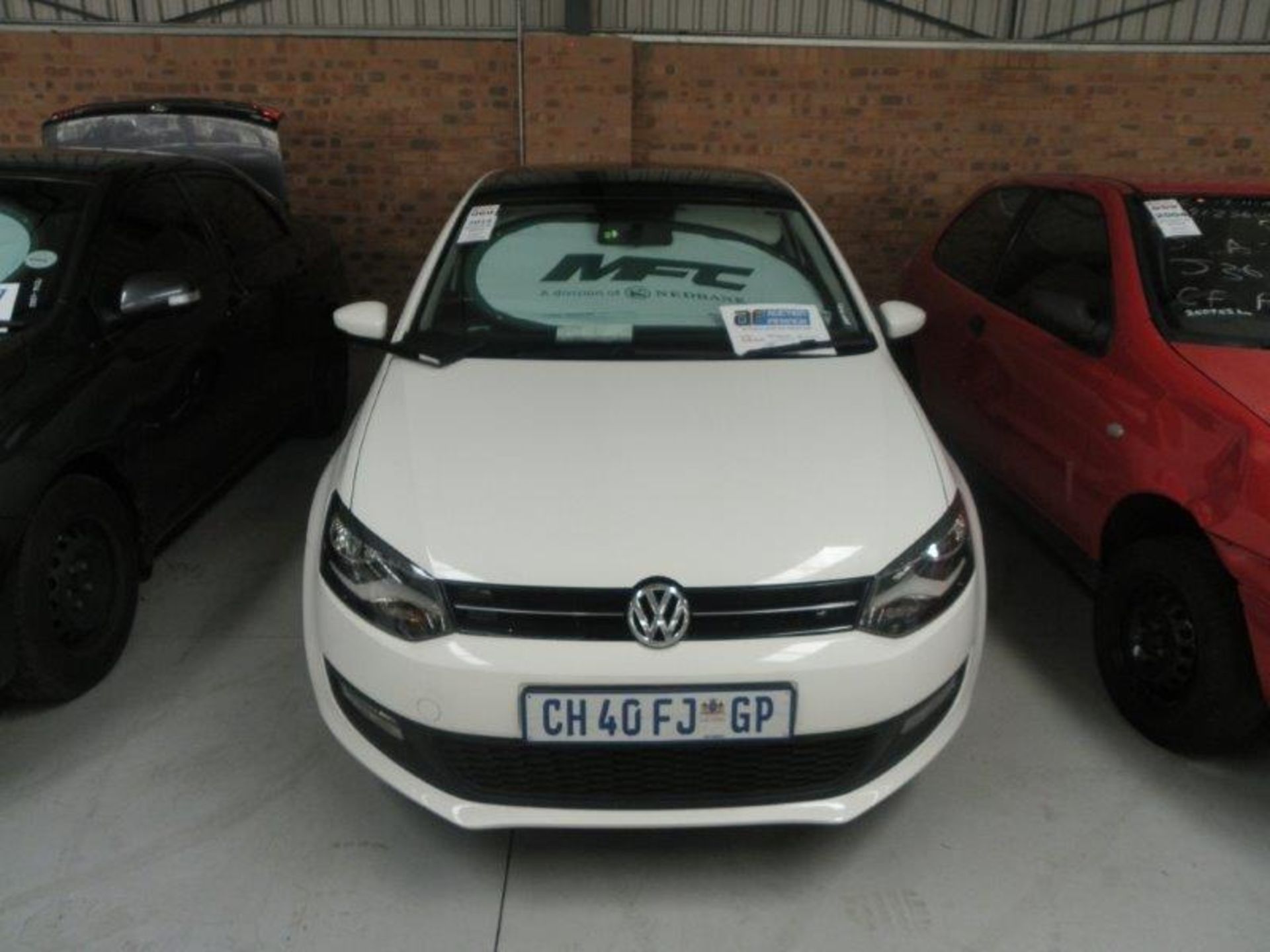 2013 CH40FJGP VW Polo 1.6 Comfortline 5 Door (Vin No: AAVZZZ6RZDU030450 )(21 611 kms) New Battery - Image 2 of 5