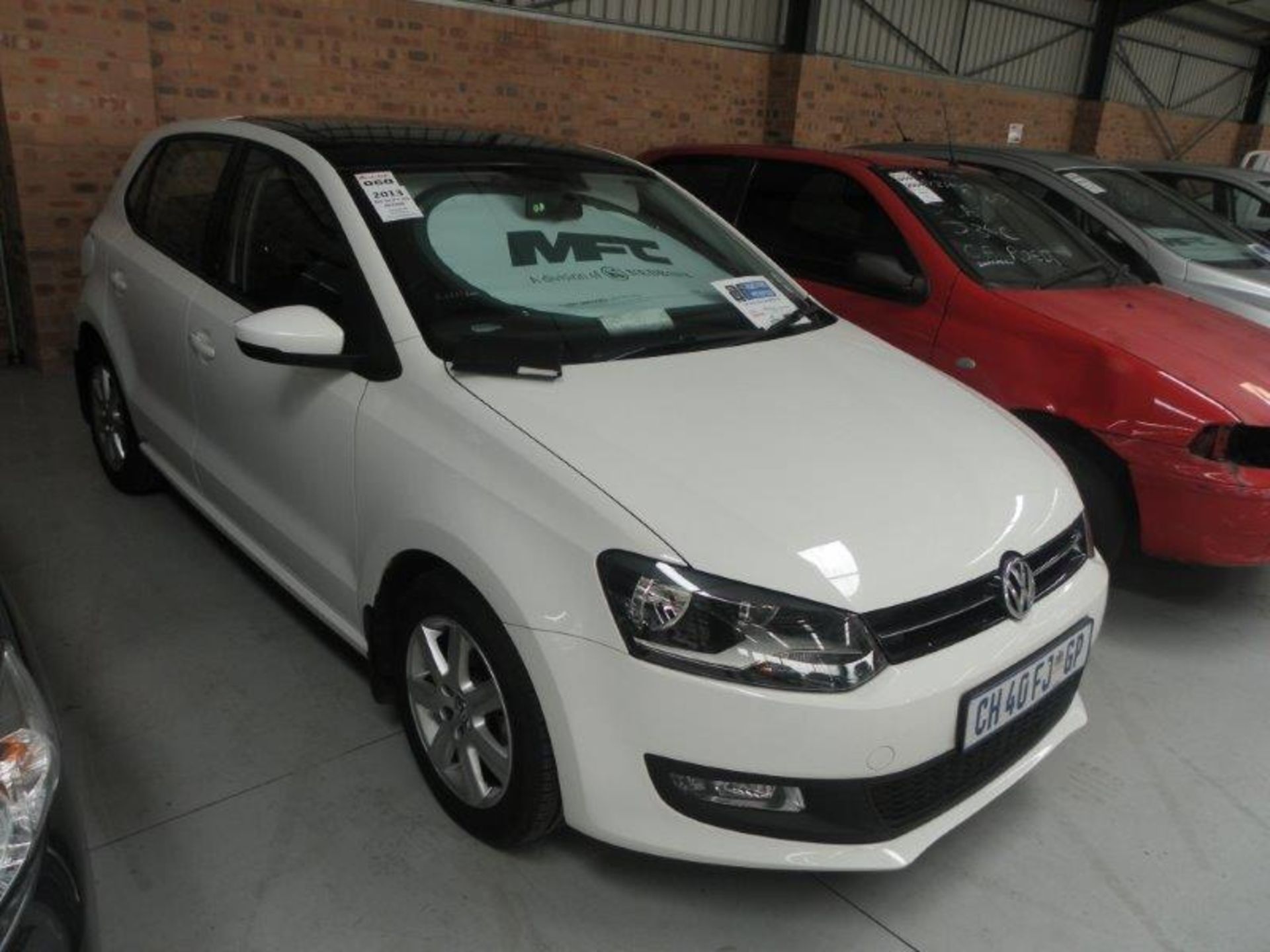 2013 CH40FJGP VW Polo 1.6 Comfortline 5 Door (Vin No: AAVZZZ6RZDU030450 )(21 611 kms) New Battery - Image 3 of 5