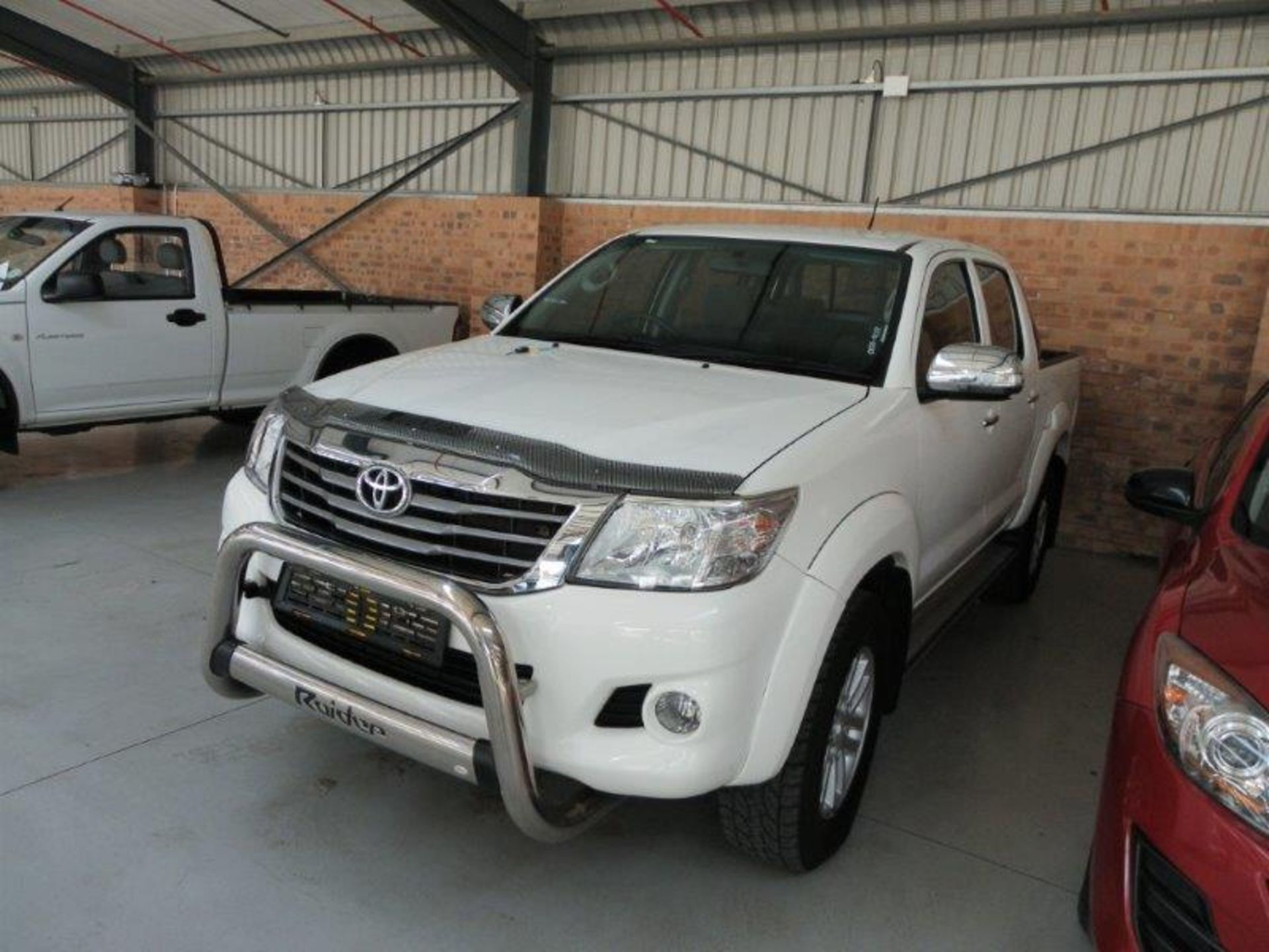 2013 Toyota Hilux VVt-i Raider 4x2 Double Cab (Vin No: AHTEX39G307019641 )(Grey Cloth) (White)(70