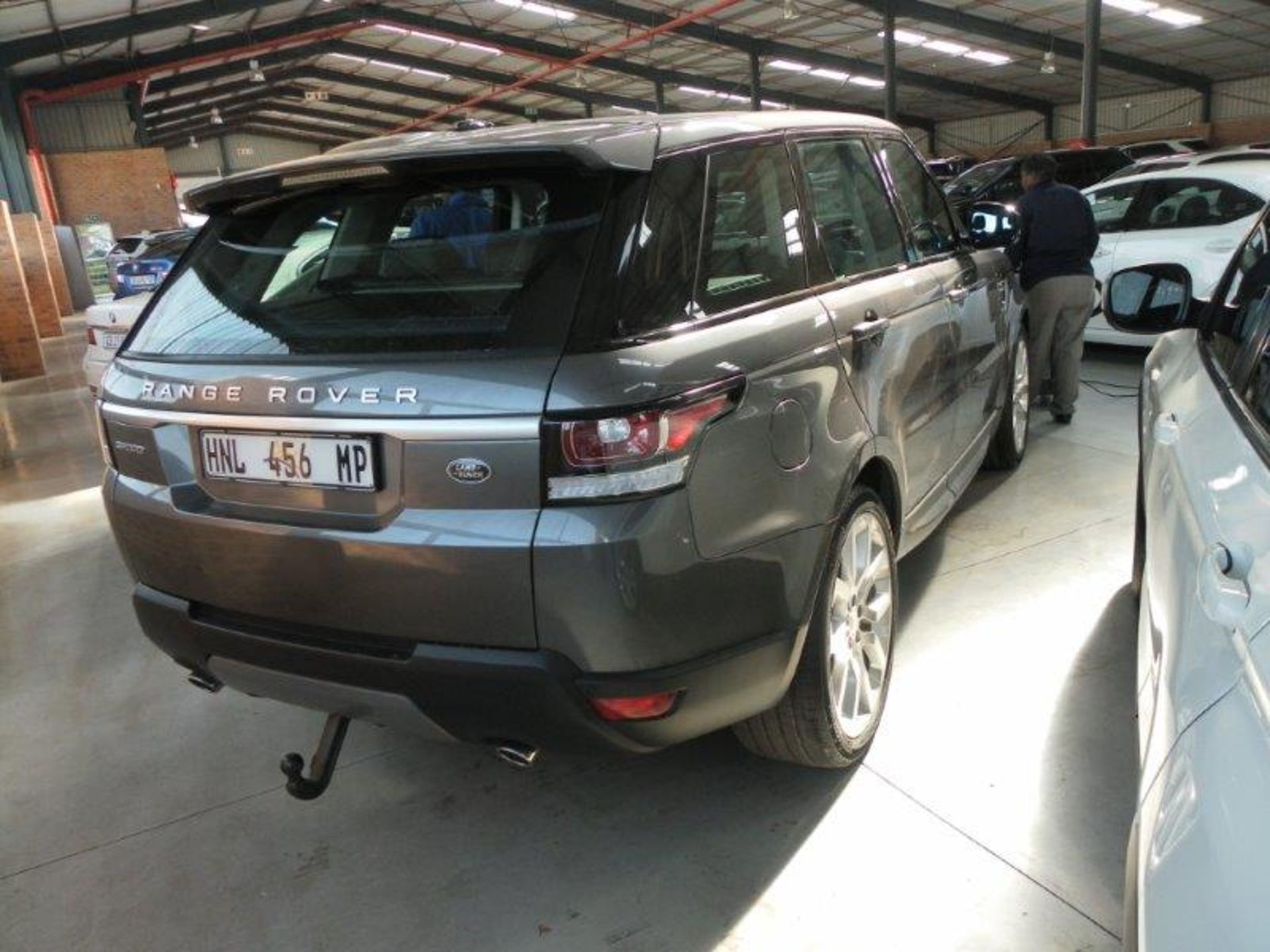 2015 HNL456MP Range Rover Sport Auto (Vin No: SALWA2FEIEA501026 )(Grey)(4 834 kms) Navigation, Black - Image 3 of 5