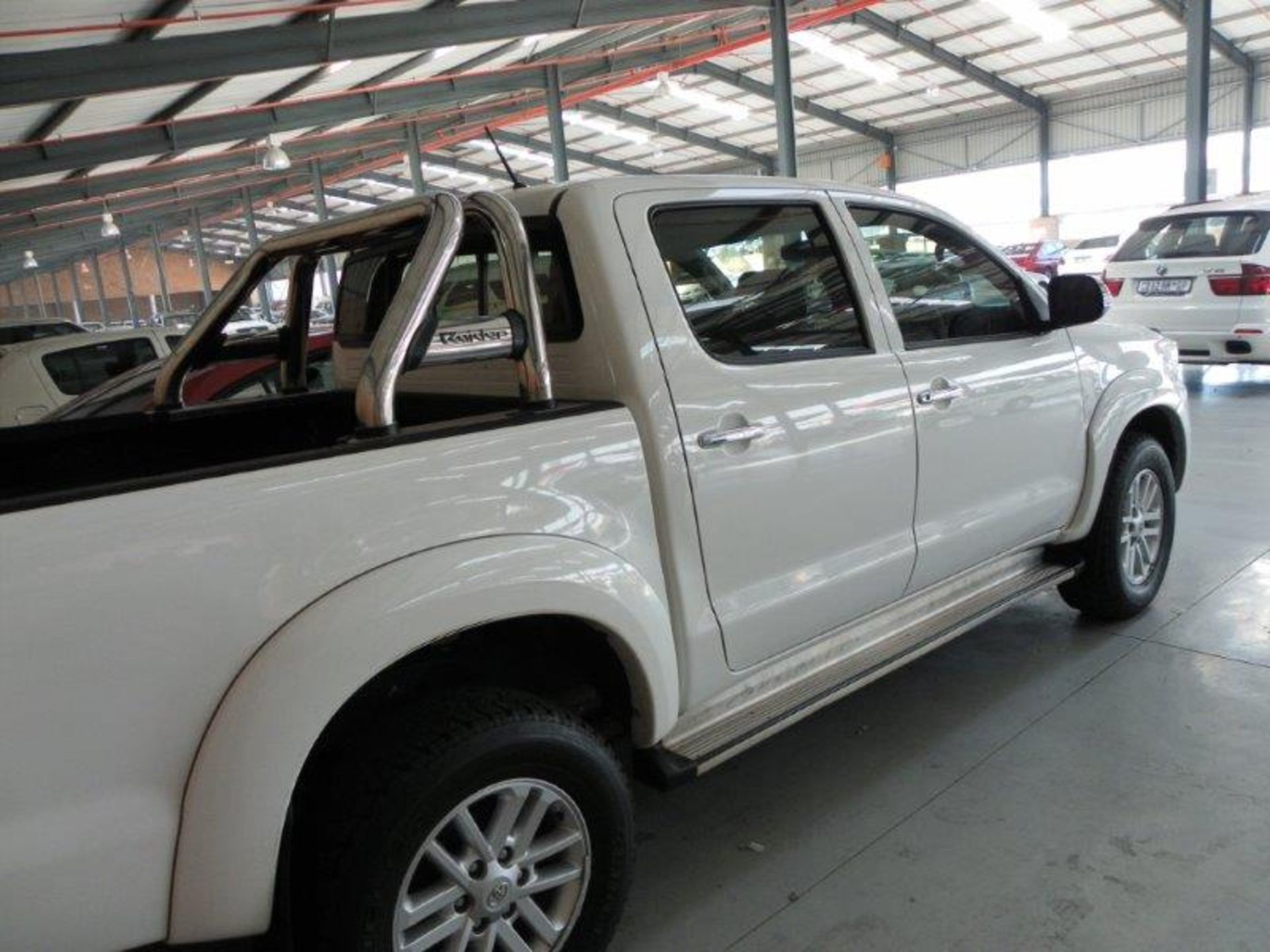 2013 Toyota Hilux VVt-i Raider 4x2 Double Cab (Vin No: AHTEX39G307019641 )(Grey Cloth) (White)(70 - Image 4 of 4