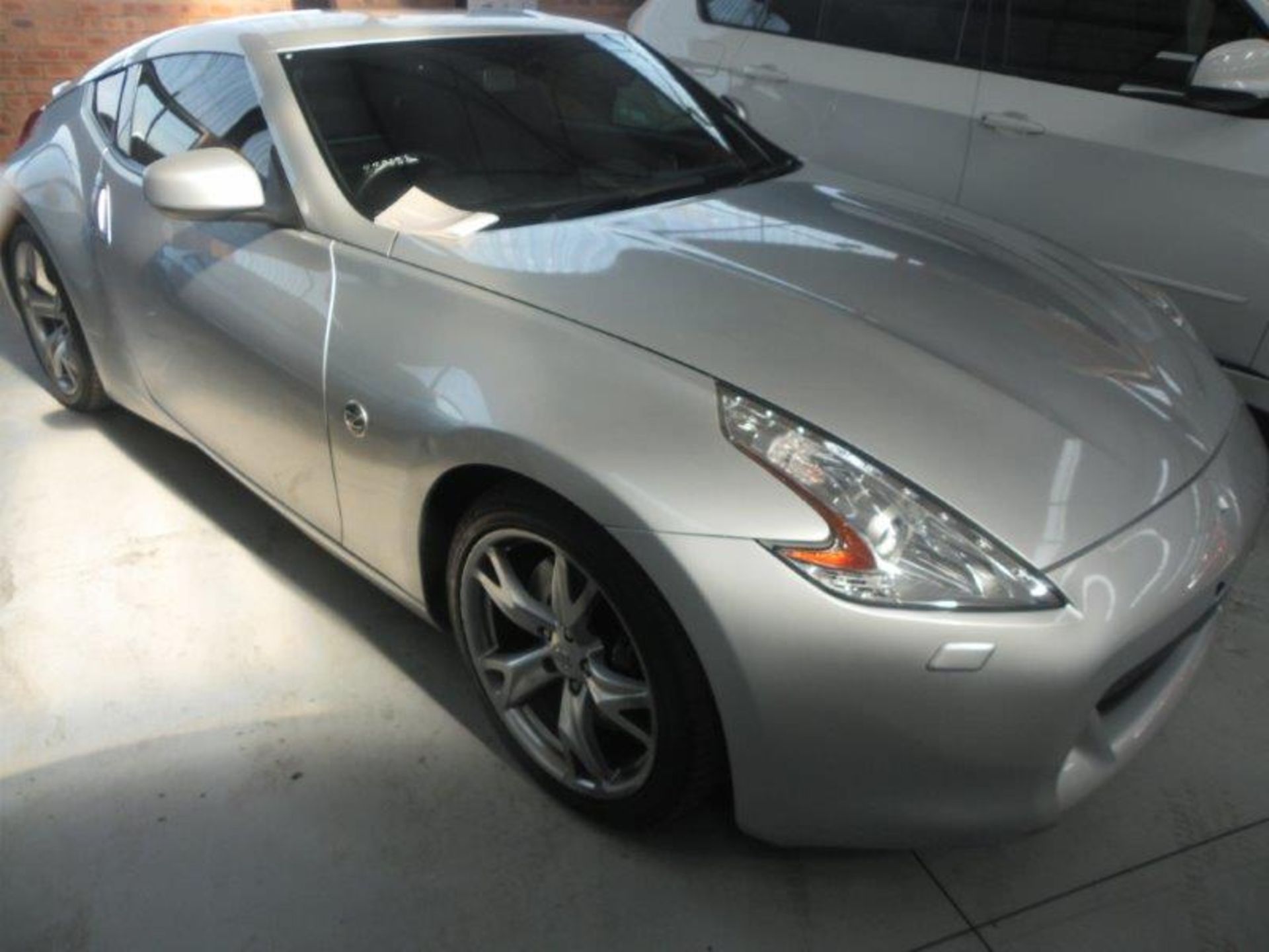 2009 SCK443L Nissan 370Z (Vin No: JN1GAAZ34Z0600117 )(Black Leather & Cloth) (Silver)(33 963 kms) - Image 3 of 5