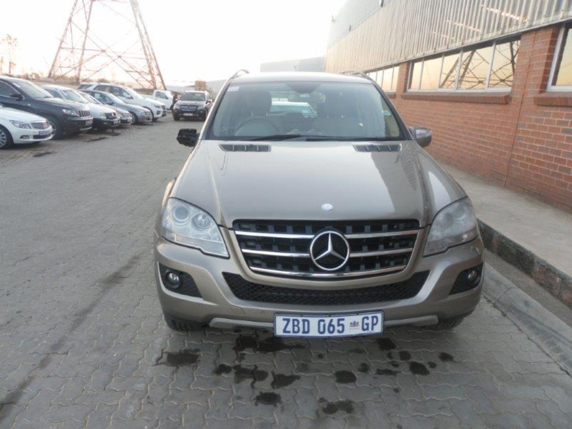 2010 ZBD065GP Mercedes-Benz ML350 4Matic (Vin No: WDC164162A489235 )(171 278 kms) Right Side - Image 2 of 3