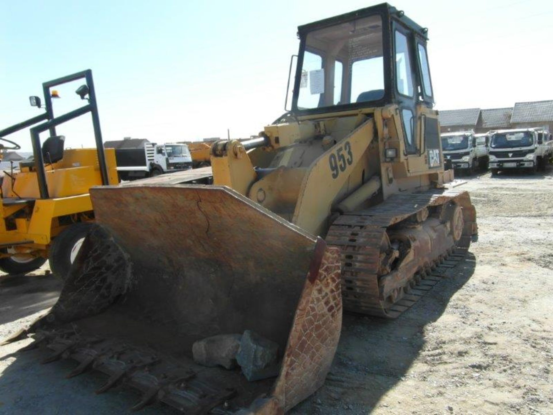 Caterpillar 953 Track Loader (S#: 20Z04174) (8 913 hrs )(No Key, Push Button Start, No Mirrors, - Image 2 of 4