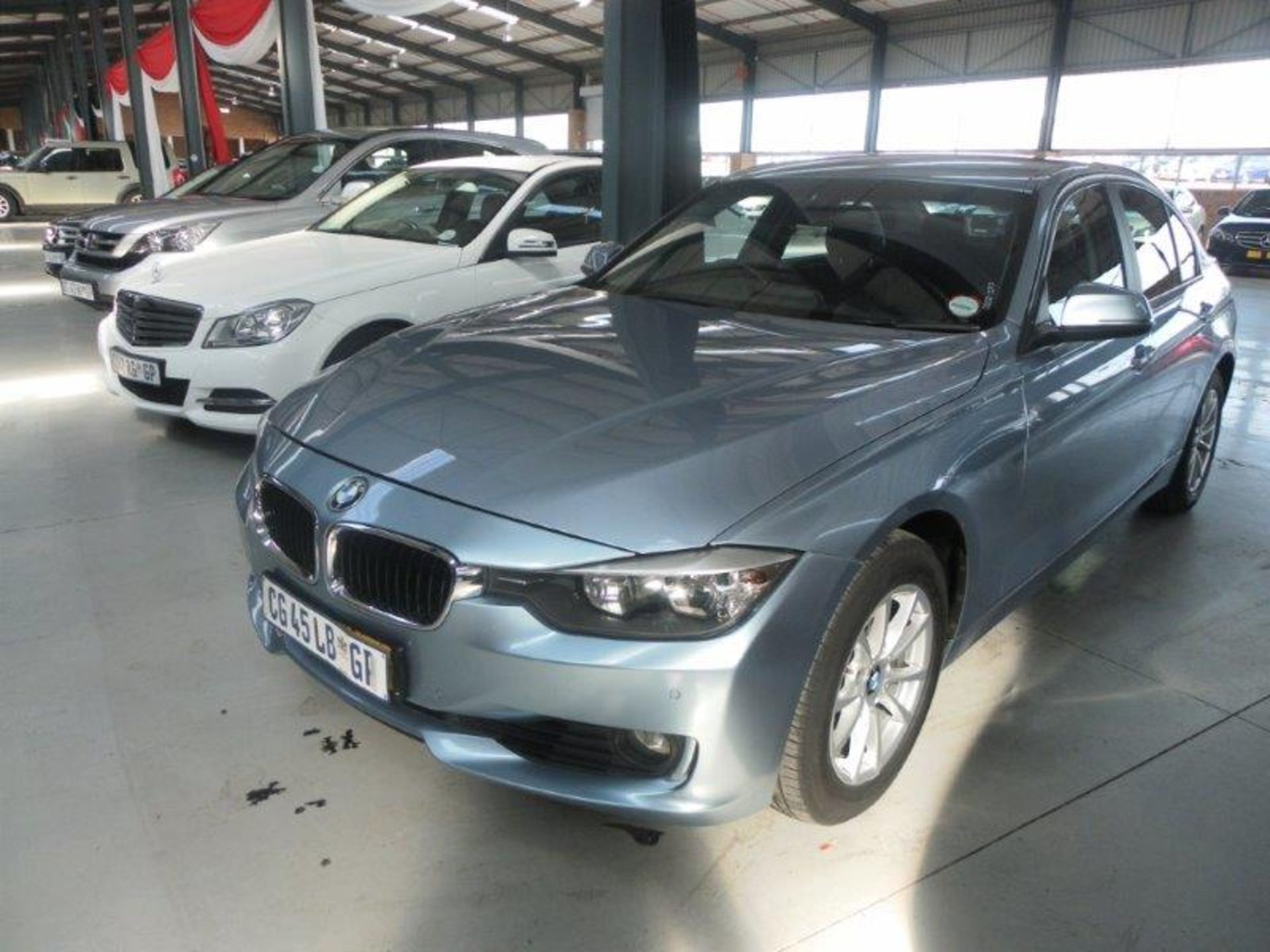 2013 CG45LBGP BMW 320i Auto (F30) (Vin No: WBA3B16040NP47671 )(Black Leather, Rear PDC) (Blue)(72