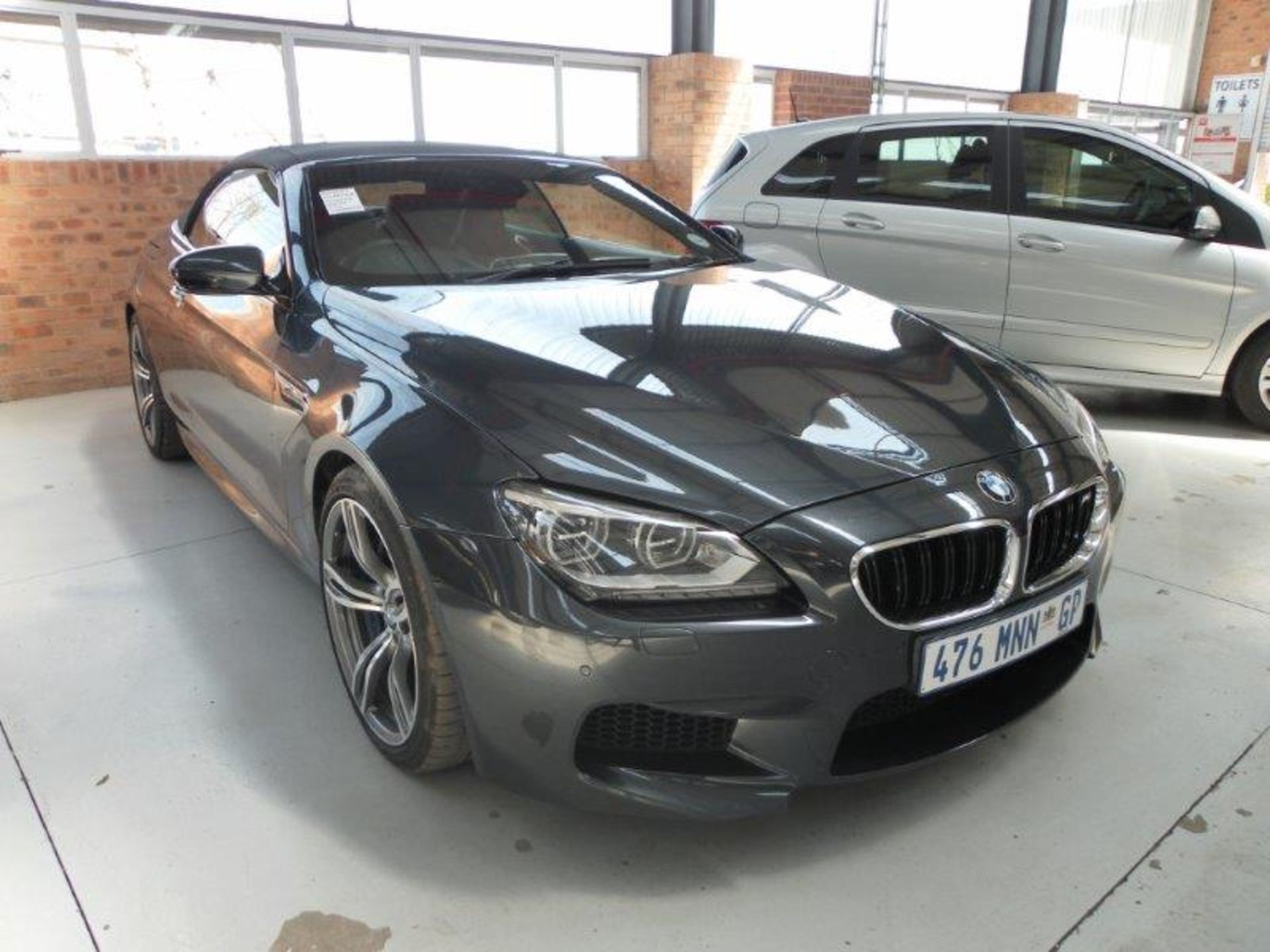 2012 476MNNGP BMW M6 Convertible Auto (Vin No: WBSLZ92030C967455 )(Maroon Leather, Rear PDC) (