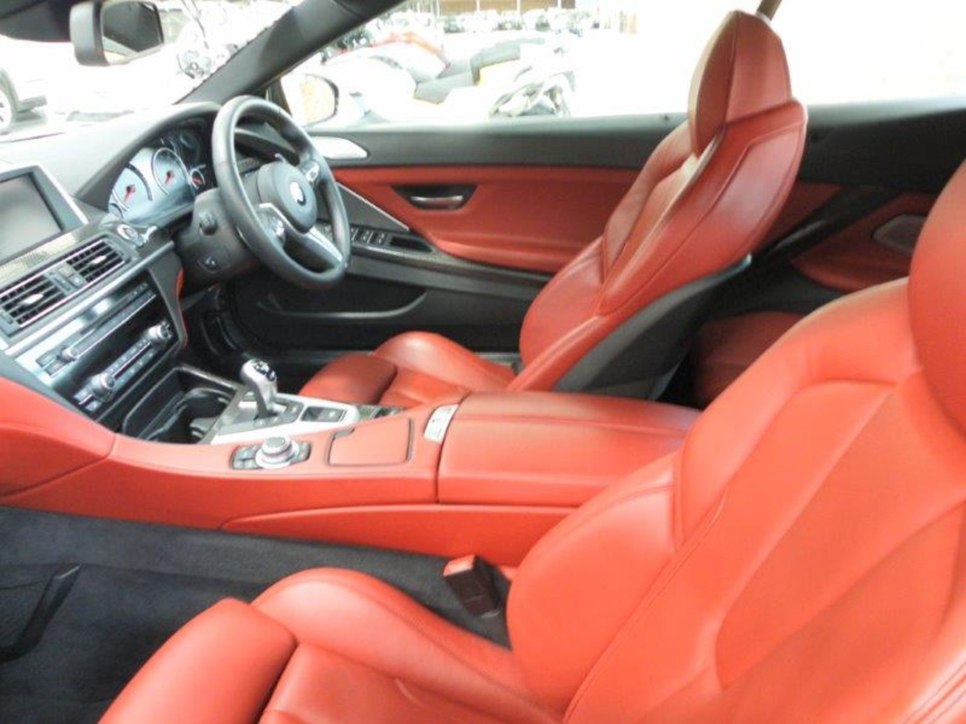 2012 476MNNGP BMW M6 Convertible Auto (Vin No: WBSLZ92030C967455 )(Maroon Leather, Rear PDC) ( - Image 4 of 4