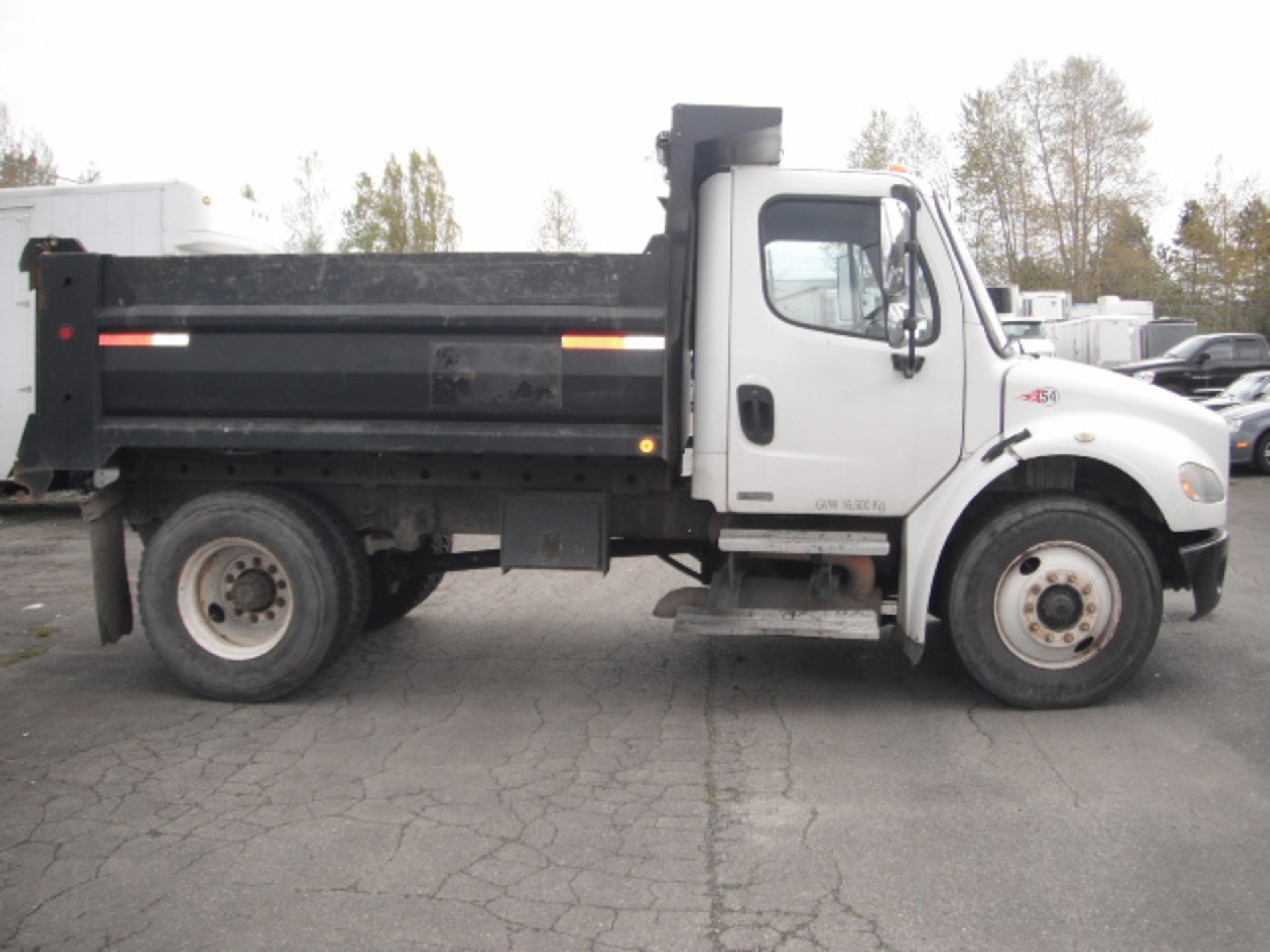 2005 Freightliner M2 Dump Truck (43082) - Image 2 of 6