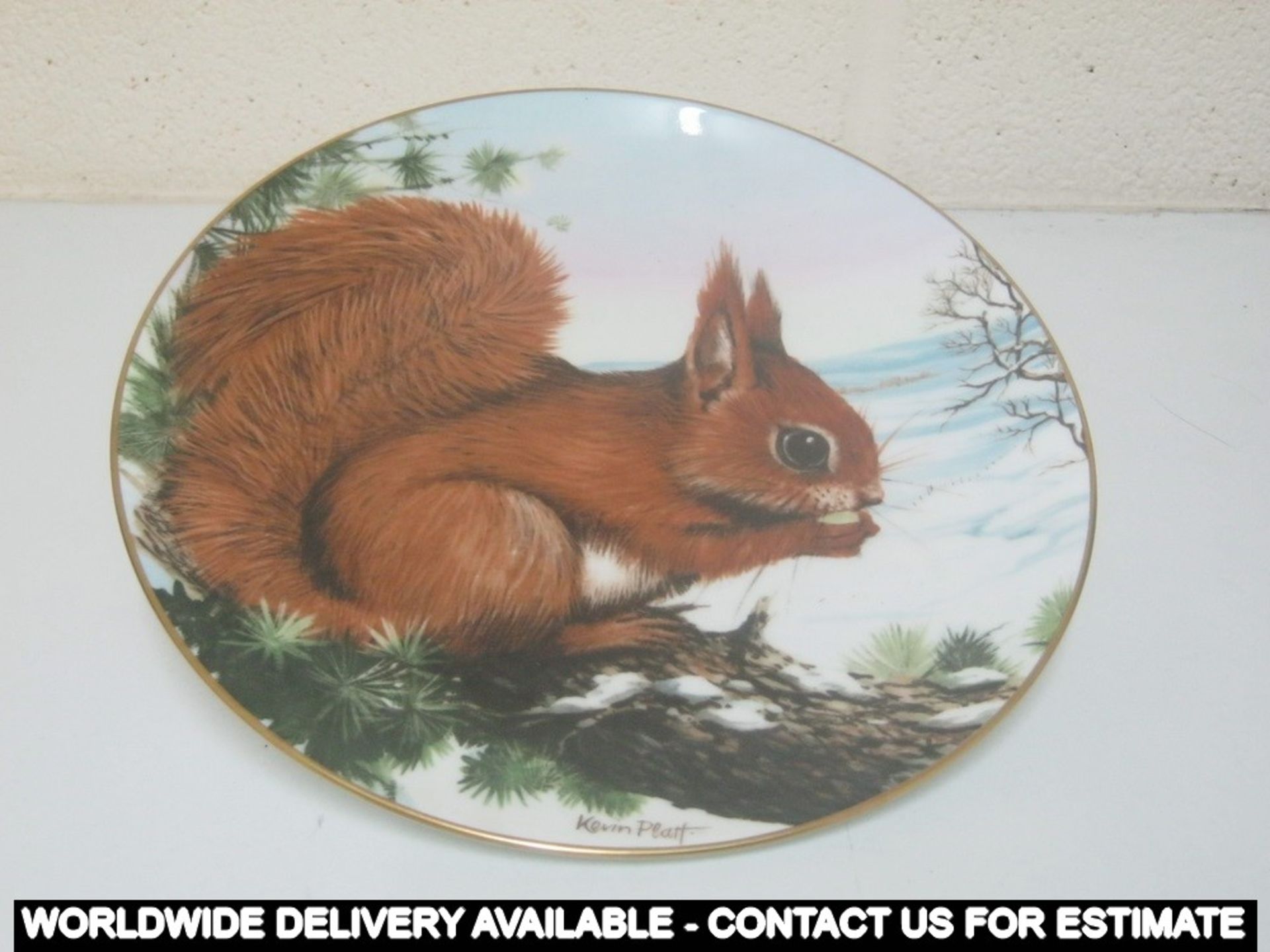 Kevin Platt "Wildlife in Winter" set of four plates - Image 2 of 4