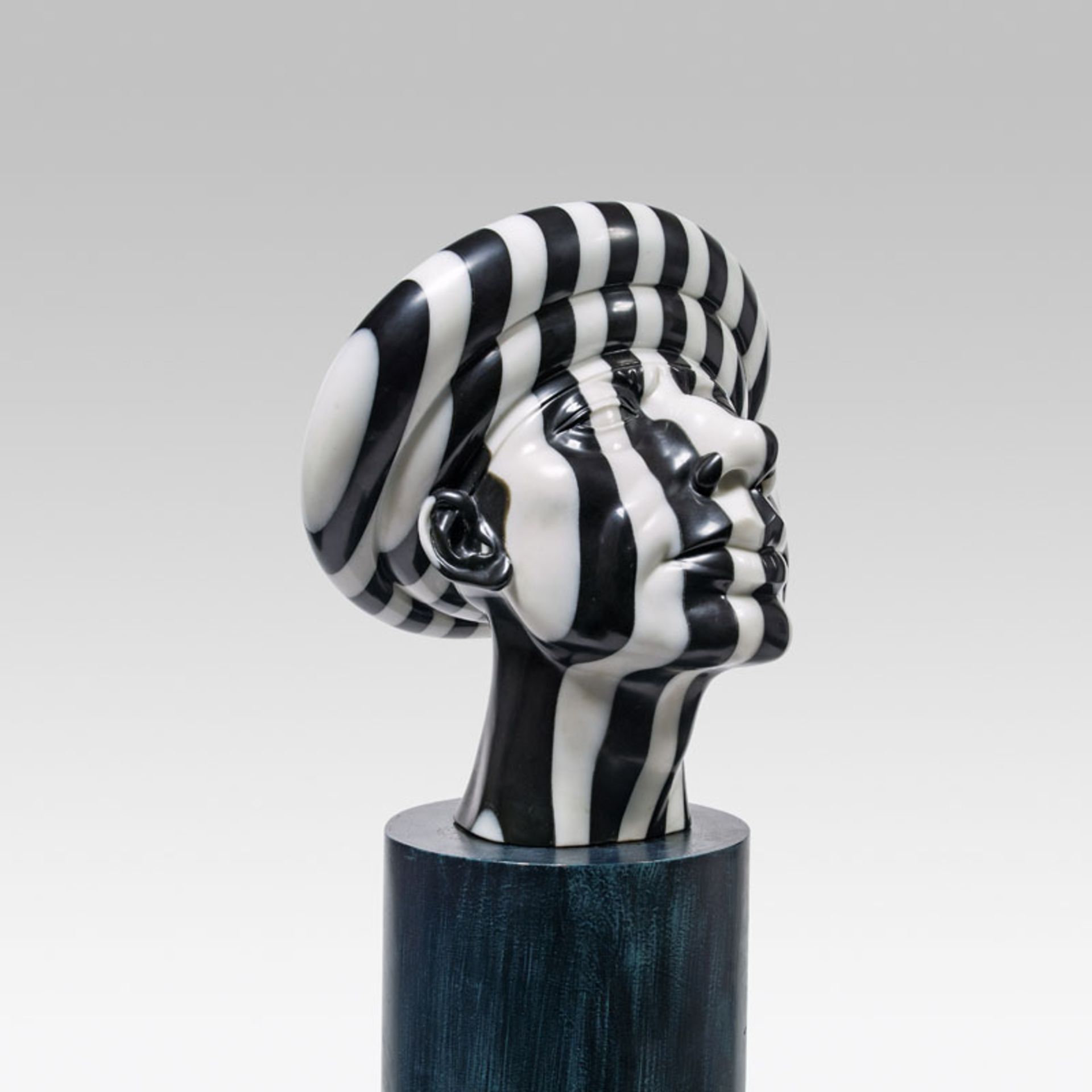 Rudolf Hausner *Adam, 1975 marble; 43 × 36 × 37 cm (base: h. 81 cm)

Rudolf Hausner *Adam, 1975
