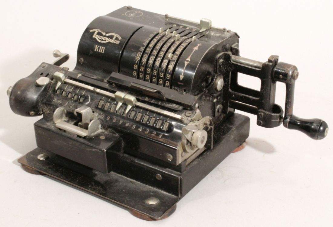 Rechenmaschine, "Triumphator K III", mechanisch, 13 x 29 x 16 cm, Funktion undVollständigkeit