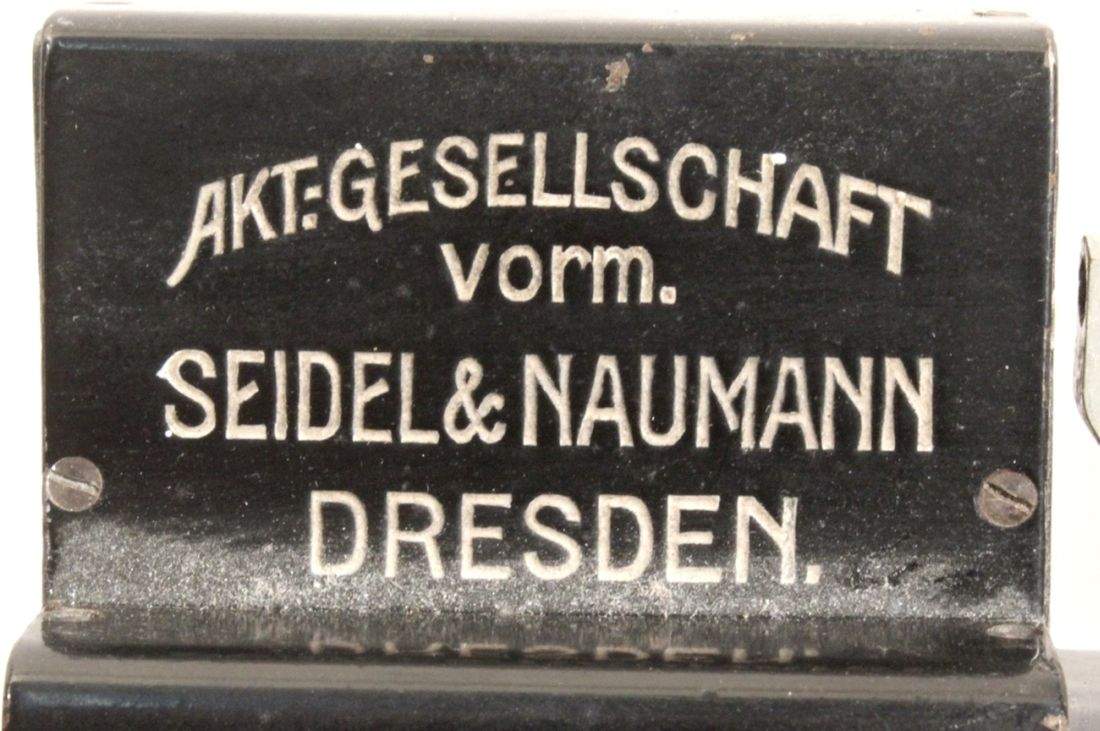 Rechenmaschine, "Seidel & Naumann", Dresden, mechanisch, 6 x 9 x 21 cm, Funktion - Image 2 of 3