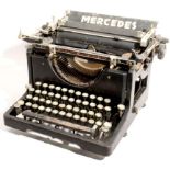 Schreibmaschine, "Mercedes", mechanisch, 25 x 38 x 30 cm, Funktion und Vollständigkeitnicht geprüft,