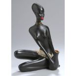 Keramik-Figur, "Afrikanerin mit Vase", Porzellanfabrik Cortendorf Julius Griesbach,Coburg-