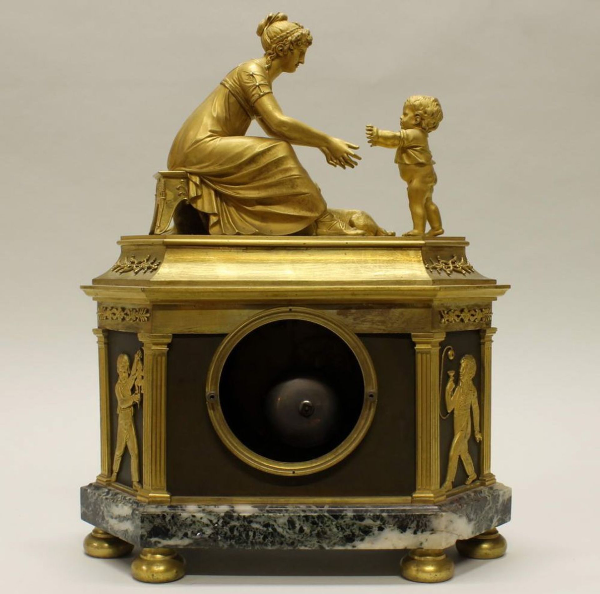 Reserve: 2000 EUR        Figurenpendule, "Glückliche Kindheit", Empire, Paris, um 1800, - Image 3 of 16