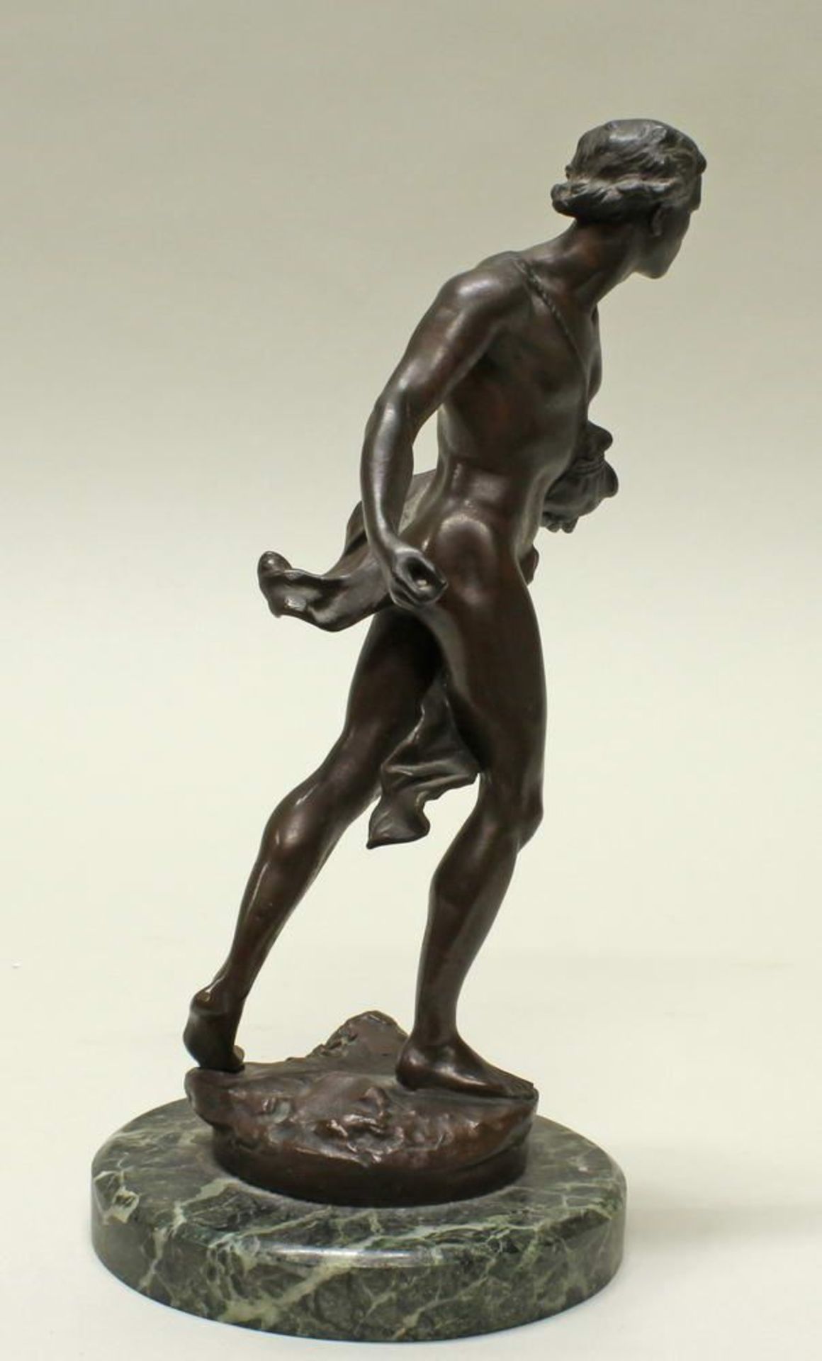 Reserve: 250 EUR        Bronze, "Der Säer", am Sockel bezeichnet J.B. Germain, 22 cm hoch, auf - Image 6 of 8