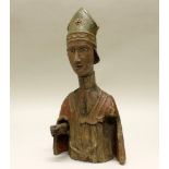 Reserve: 480 EUR        Skulptur, Holz geschnitzt, "Halbfigur eines Bischofs", um 1500, Fragment,