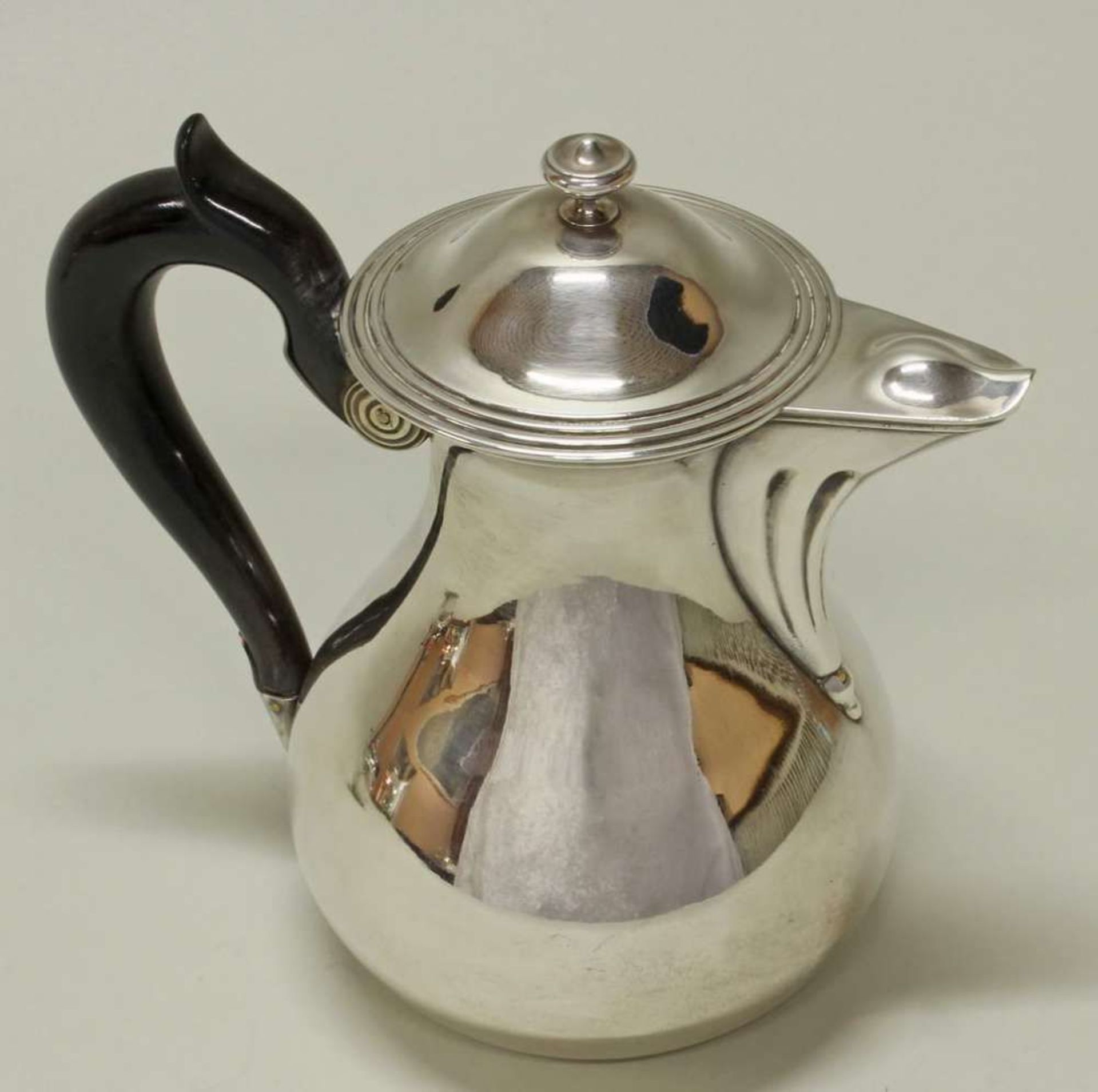 Reserve: 50 EUR        Kaffeekanne, versilbert, Paris, um 1925, Christofle, birnförmig, 19 cm - Image 2 of 2