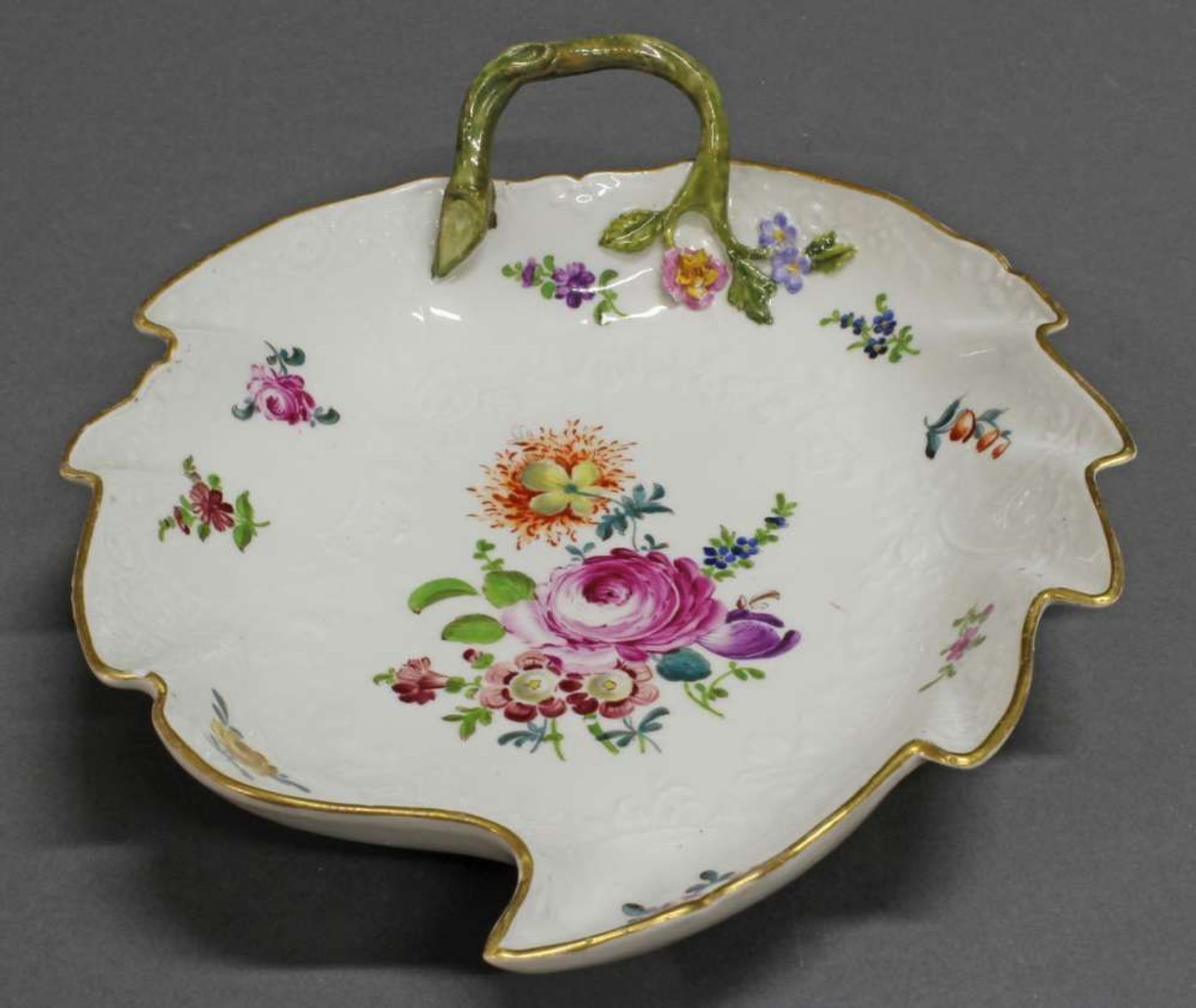 Reserve: 250 EUR        Blattschale, Meissen, Schwertermarke, 1740-1780, reliefiert, bunte - Image 2 of 4