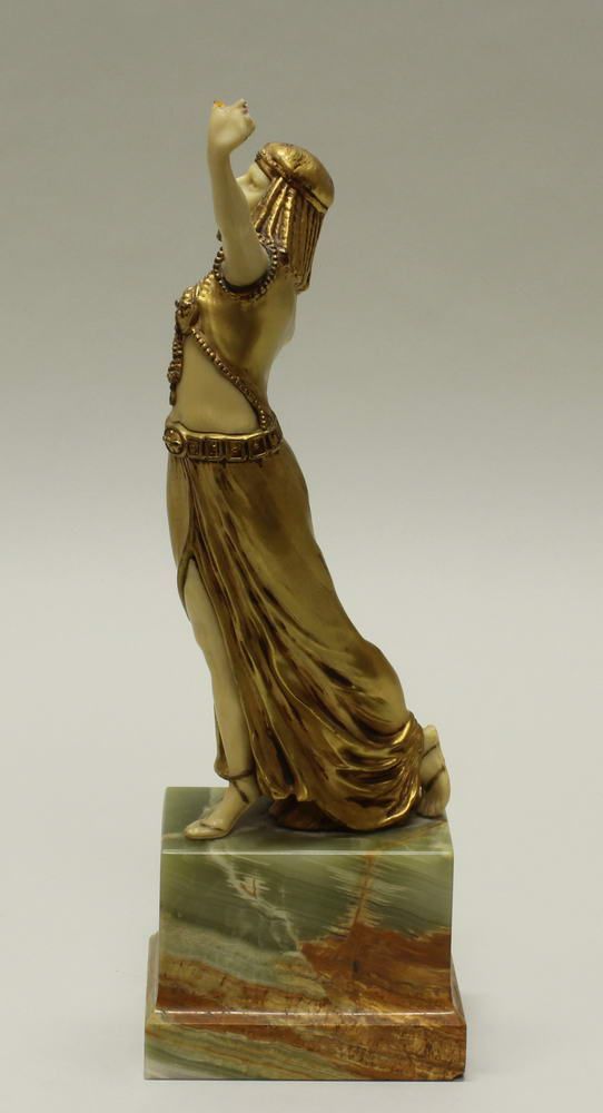 Reserve: 280 EUR        Figur, Elfenbein und Bronze, "Orientalische Tänzerin", 25.5 cm hoch, auf - Image 4 of 8