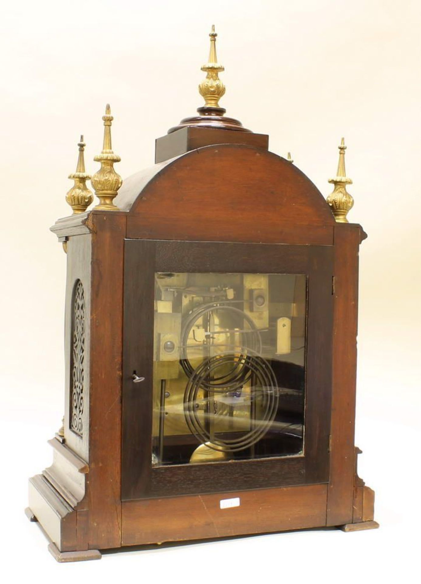 Reserve: 1200 EUR        Bracket Clock, England, 19. Jh., Eichengehäuse, flankierende Säulen und - Image 10 of 12