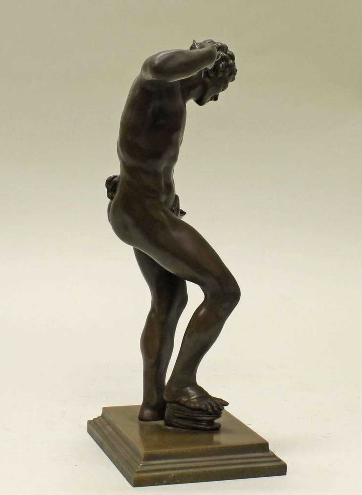 Reserve: 120 EUR        Bronze, "Musizierender Faun mit Zimbeln", neuzeitlicher Guss, gesockelt, - Image 10 of 10