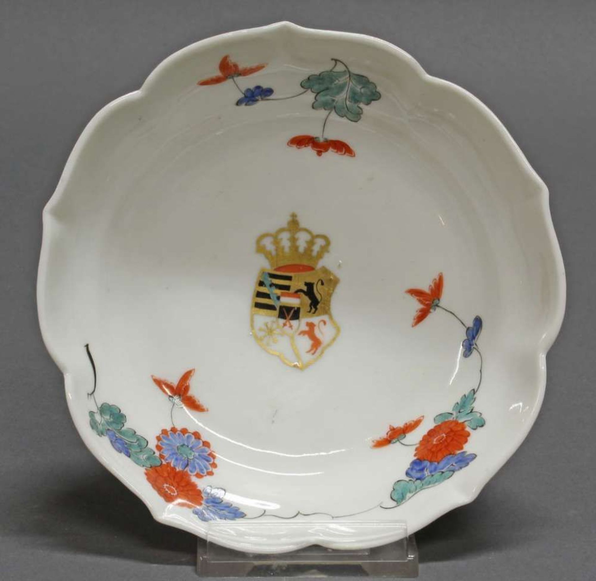 Reserve: 350 EUR        Unterschale, "Kursächisches Wappen", Meissen, Schwertermarke, um 1730,