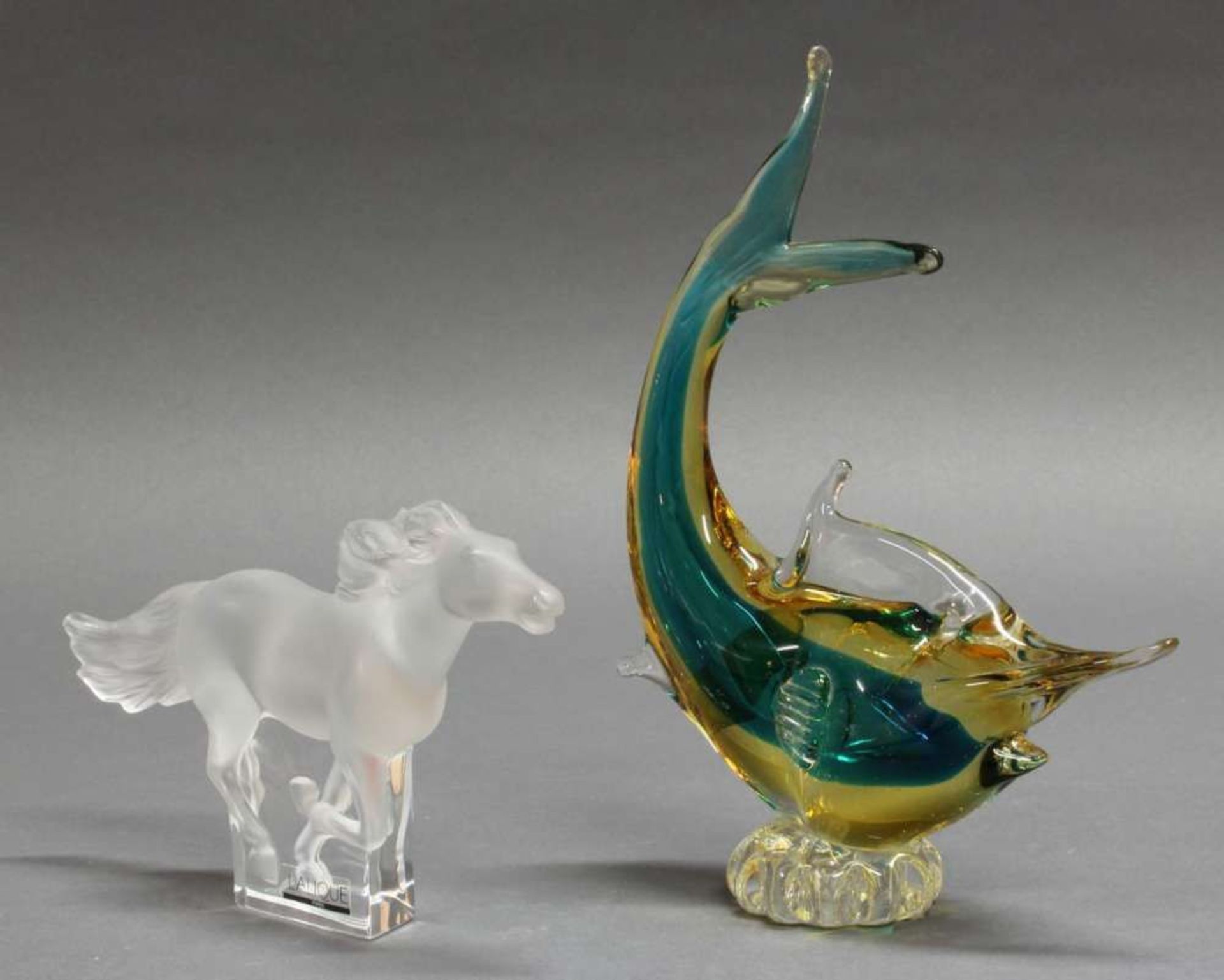 Reserve: 60 EUR        2 Glasfiguren, "Pferd" und "Fisch", Lalique bzw. Murano, teils mattiert - Image 2 of 4