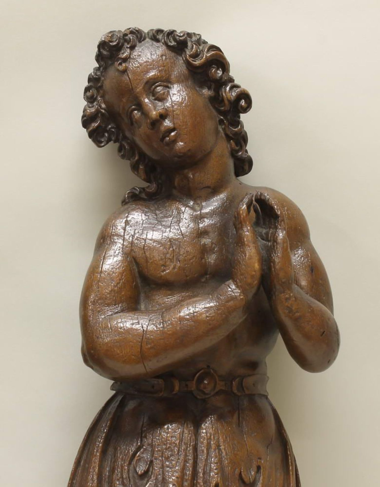 Reserve: 250 EUR        Paar Appliken, "Engelfiguren", wohl 17. Jh., Holz, geschnitzt, 86 cm hoch, - Image 4 of 8