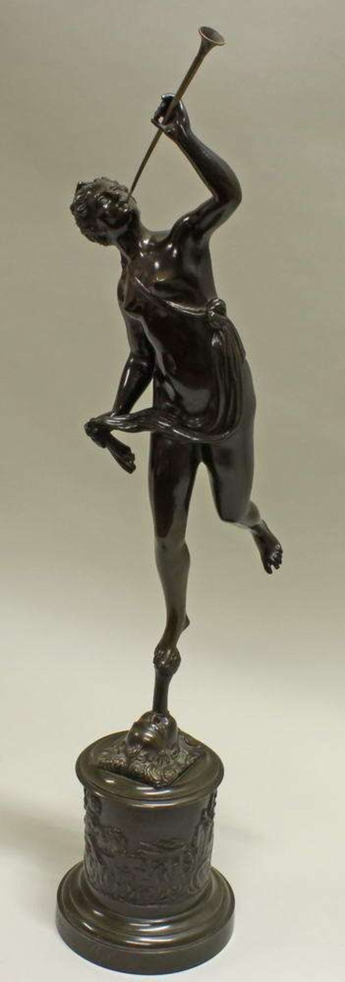 Reserve: 350 EUR        Bronze, "Fortuna", nach Giambologna, auf Sockel, 79 cm hoch, Posaune - Image 3 of 10