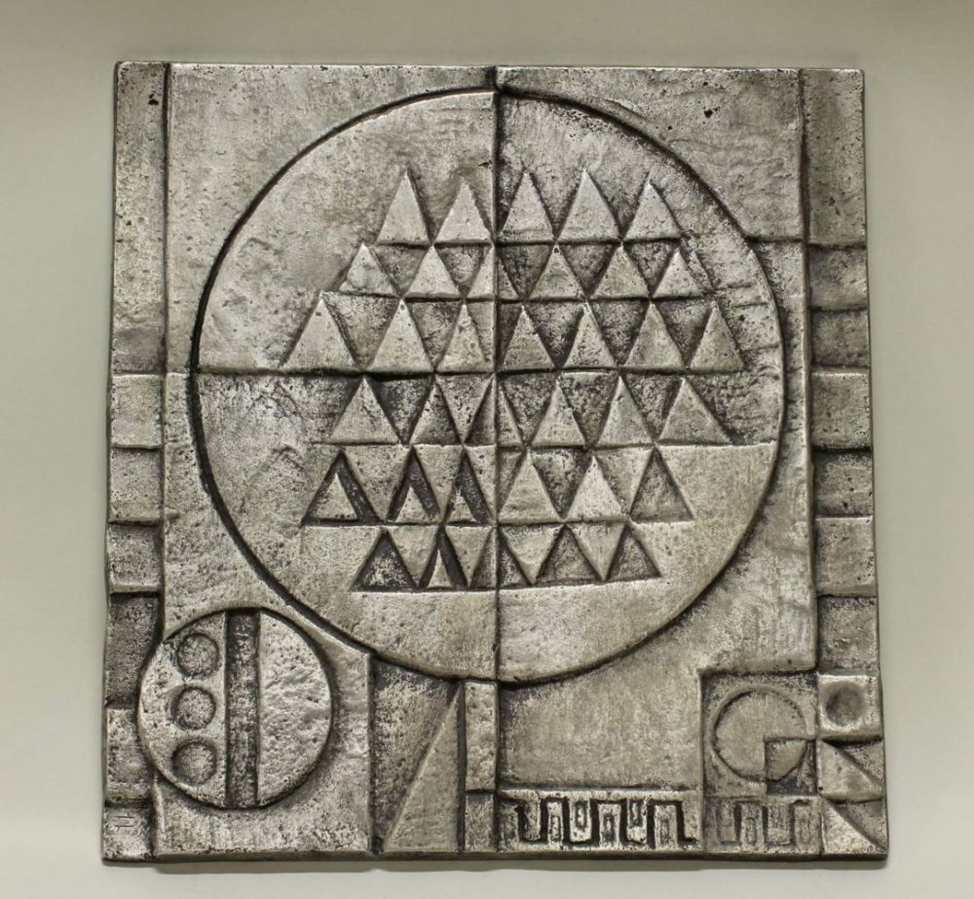 Reserve: 100 EUR        Relief, Metall, "Geometrische Formen", verso bezeichnet M. Frey,