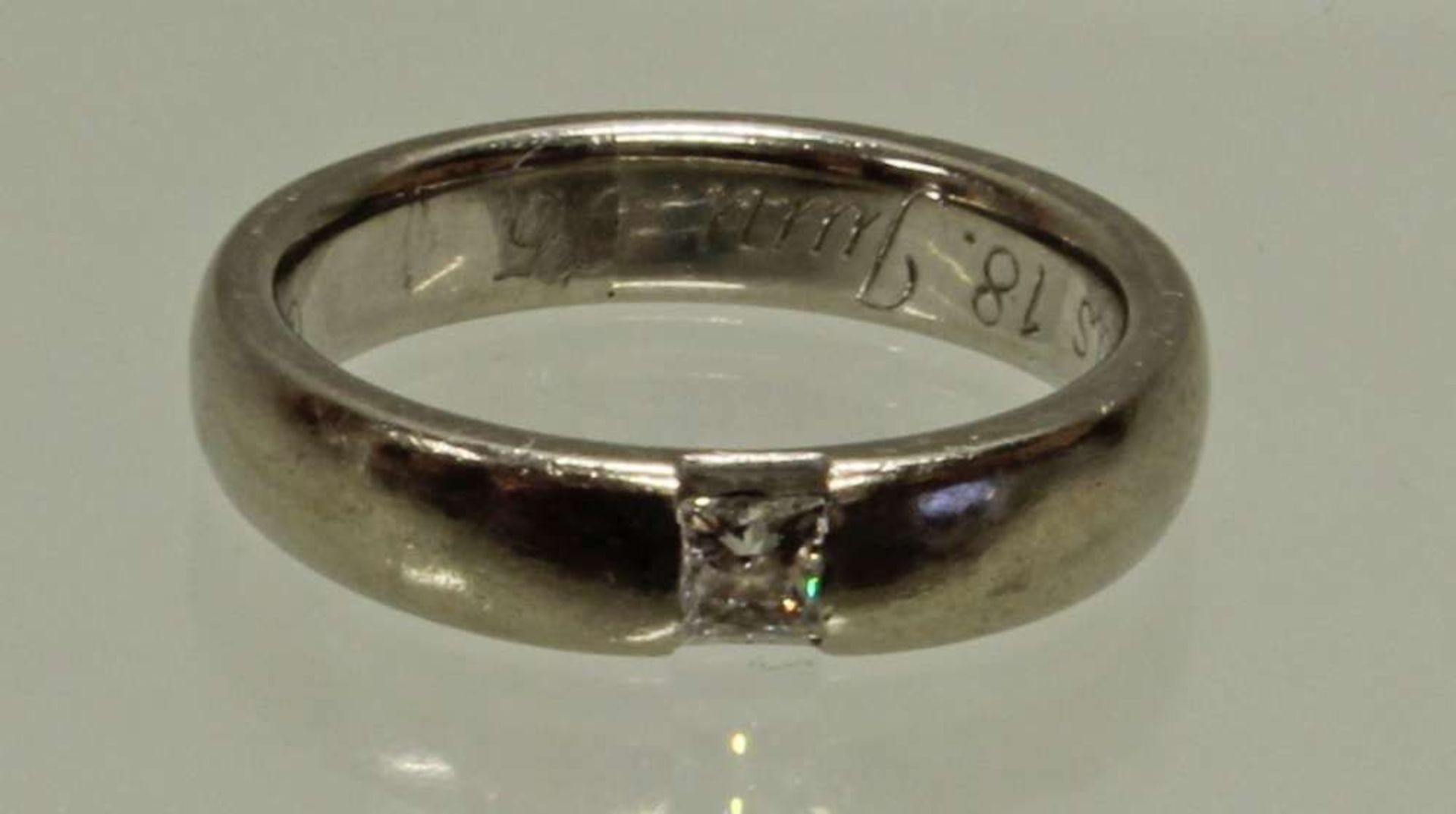 Reserve: 130 EUR        Ring, WG 585, 1 Diamant, quadratischer Schliff, 6 g, RM 16.5 - Image 2 of 2