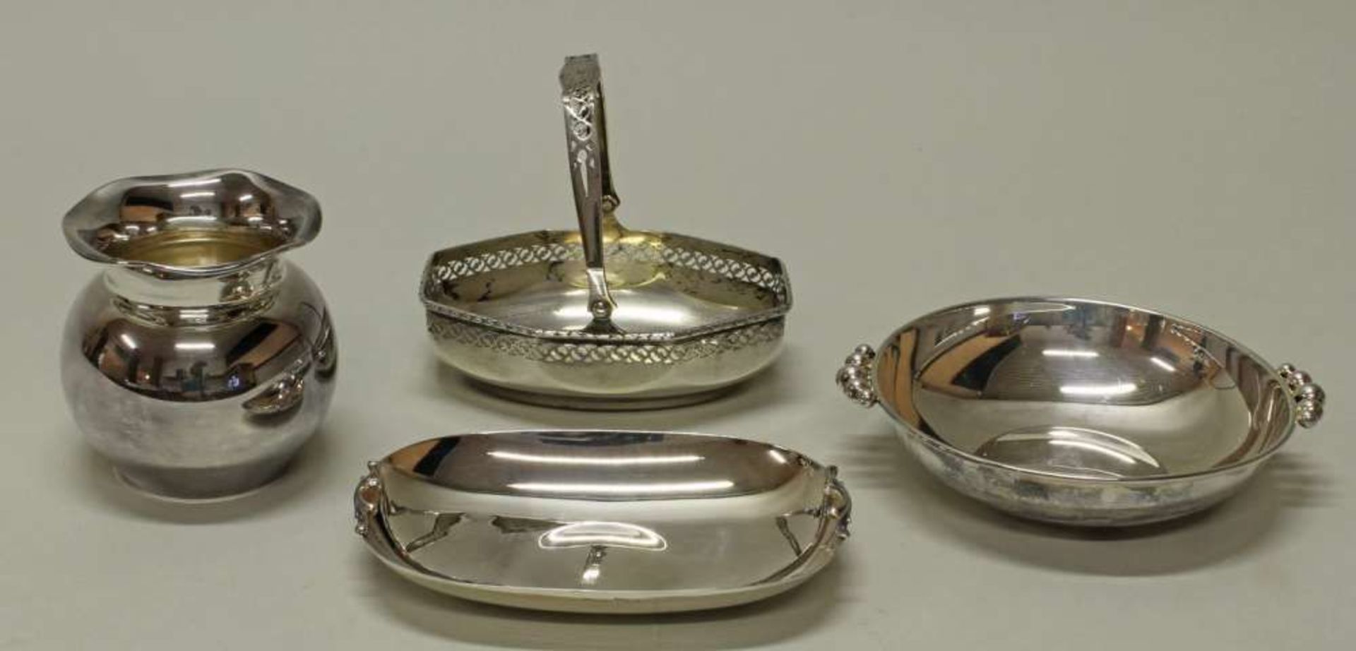 Reserve: 150 EUR        Henkelkörbchen, 2 Schälchen, Vase, Silber 800/925, deutsch, diverse