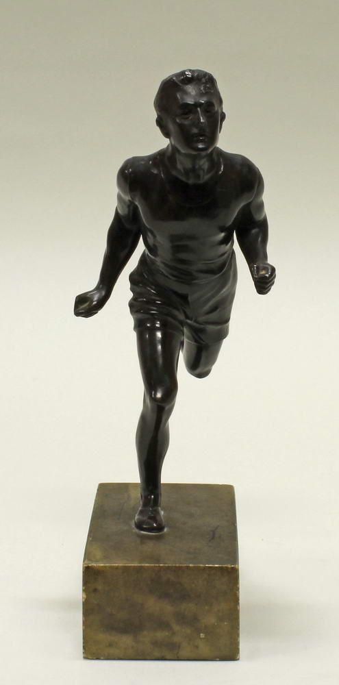 Reserve: 120 EUR        Bronze, "Der Läufer", 19 cm hoch, auf Steinsockel - Image 2 of 6