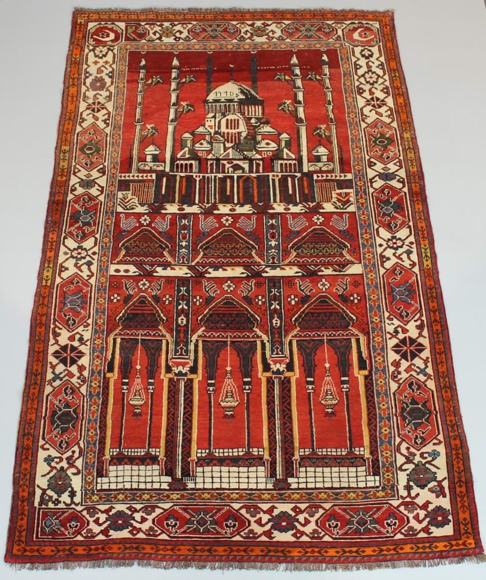 Reserve: 500 EUR        Kuba-Gebet, Kaukasus, datiert 1910, Moscheedarstellung, ca. 2.20 x 1.30 m, - Image 2 of 8