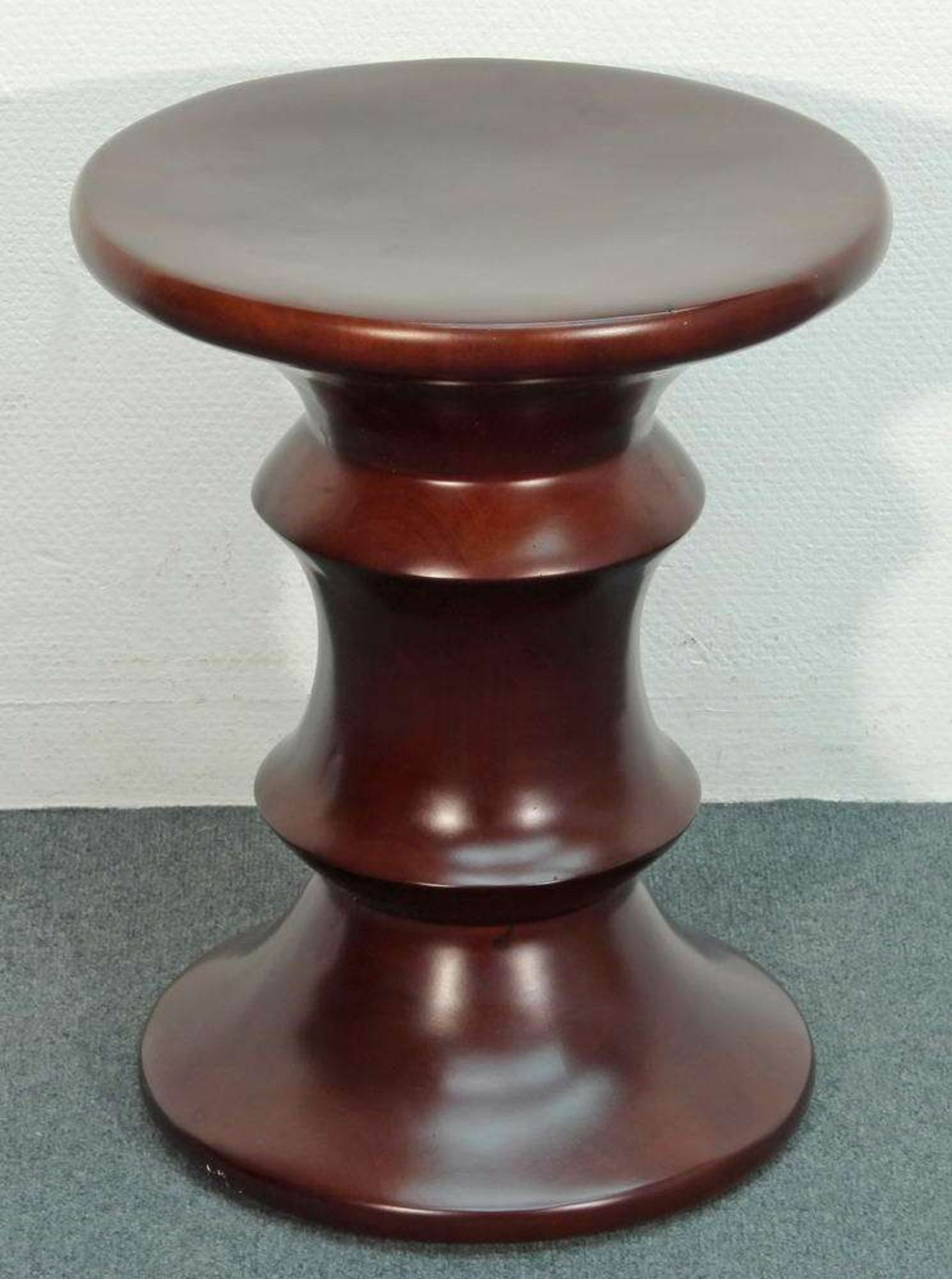 Reserve: 200 EUR        Hocker, neuzeitlich, Walnuss, 40 cm hoch, ø 31 cm