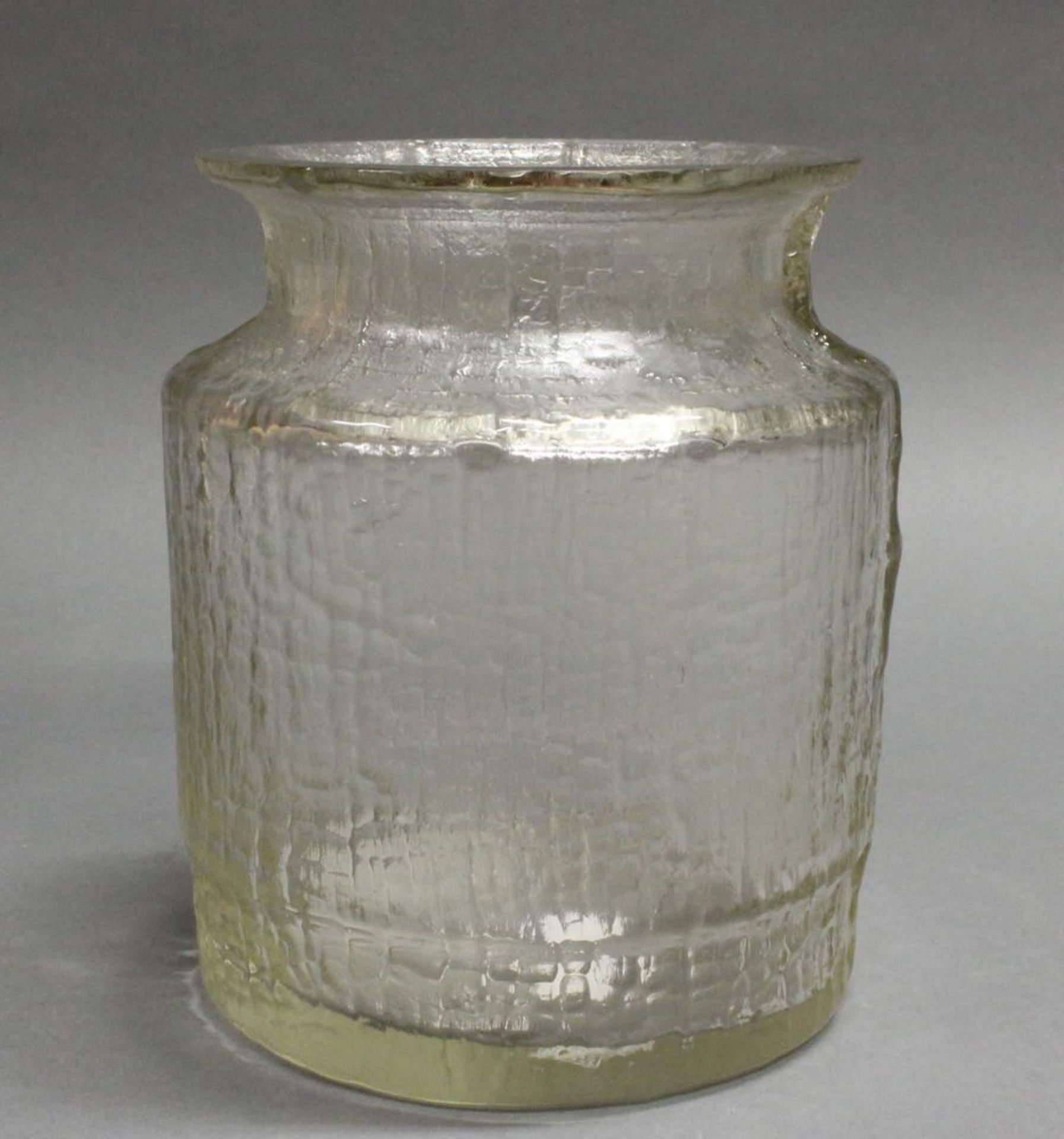 Reserve: 65 EUR        Vase, 20. Jh., Glas, strukturiert, Design Timo Sarpaneva, 22.5 cm hoch - Image 2 of 2