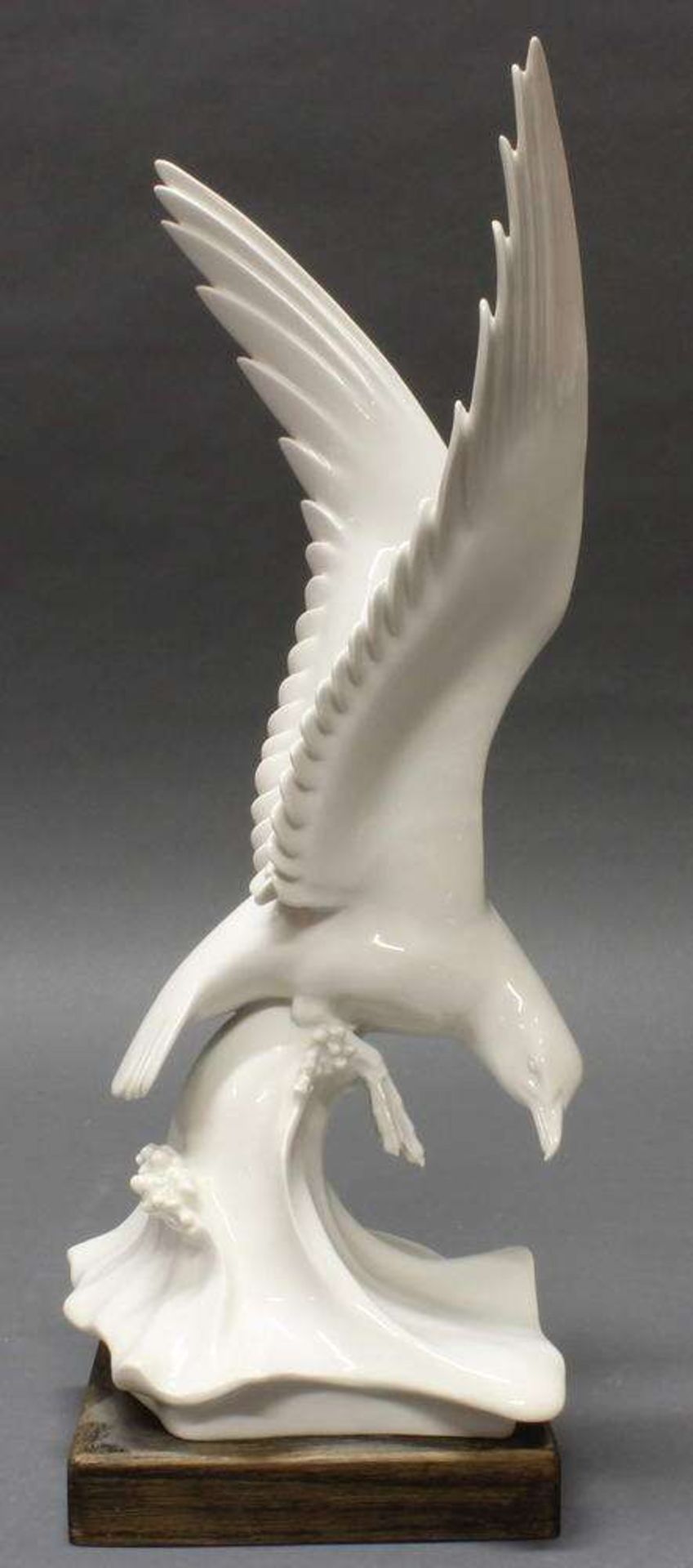 Reserve: 120 EUR        Porzellanfigur, "Möwe", Meissen, Schwertermarke, 4. Wahl, Weißporzellan, auf - Image 2 of 6