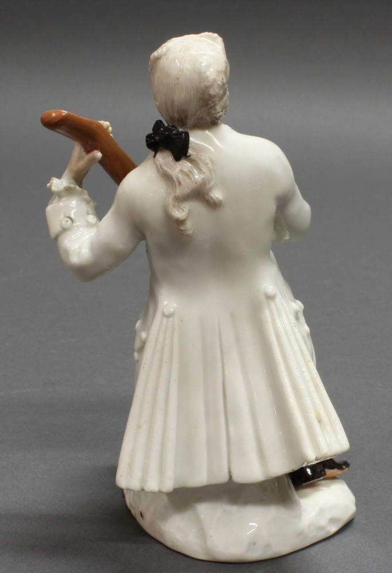 Reserve: 600 EUR        Porzellanfigur, "Kavalier mit Laute", Meissen, Schwertermarke, um 1750/1760, - Image 8 of 10