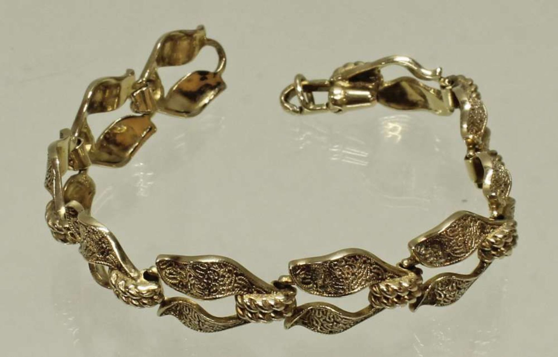 Reserve: 200 EUR        Armband, 1910/20, Theodor Fahrner, TF Kreispunze und original Fahrner Punze,