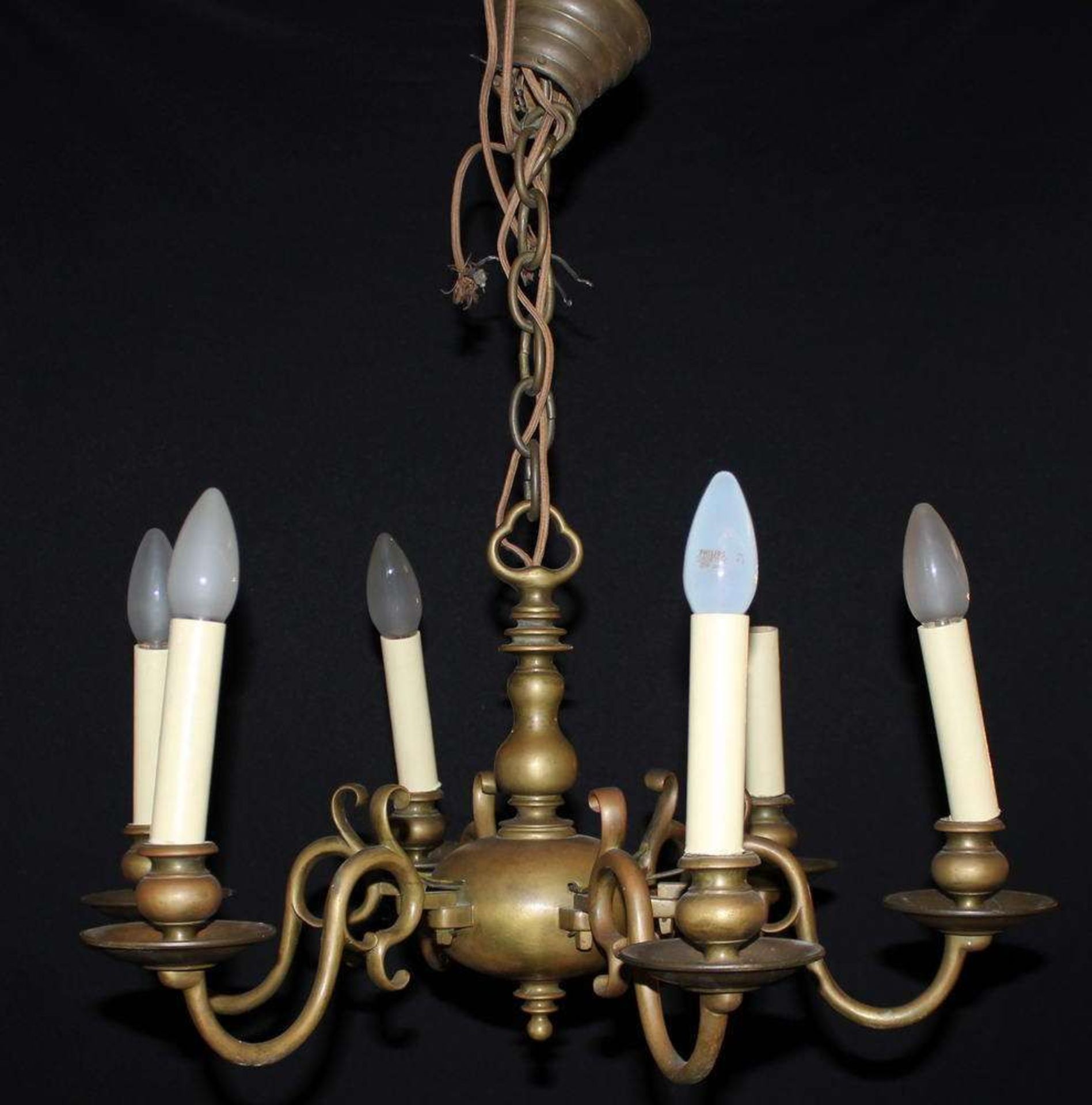 Reserve: 80 EUR        Deckenleuchter, Barockstil, Bronze, sechsflammig, ca. 80 cm hoch, ø 58 cm