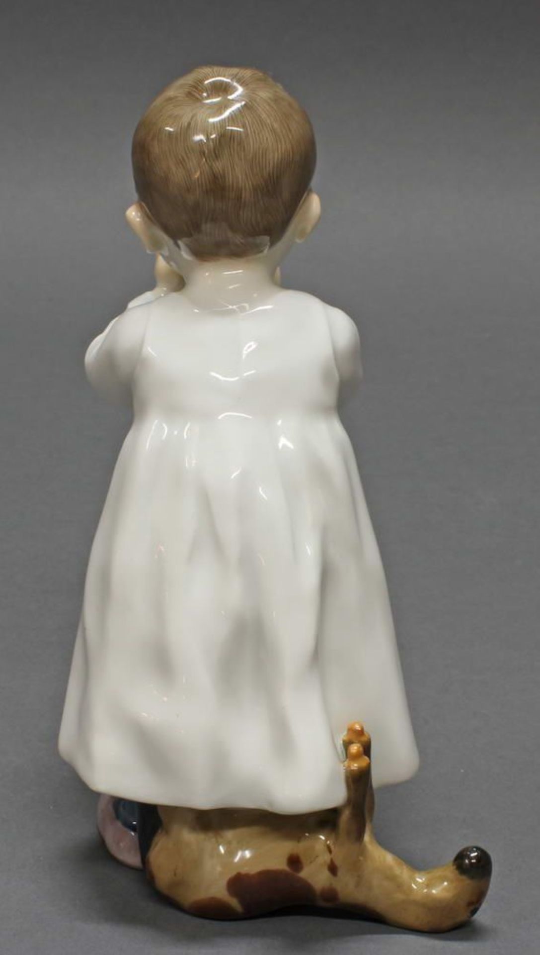 Reserve: 1700 EUR        Porzellanfigur, "Kind aus einer Tasse trinkend", Meissen, Schwertermarke, - Image 6 of 8