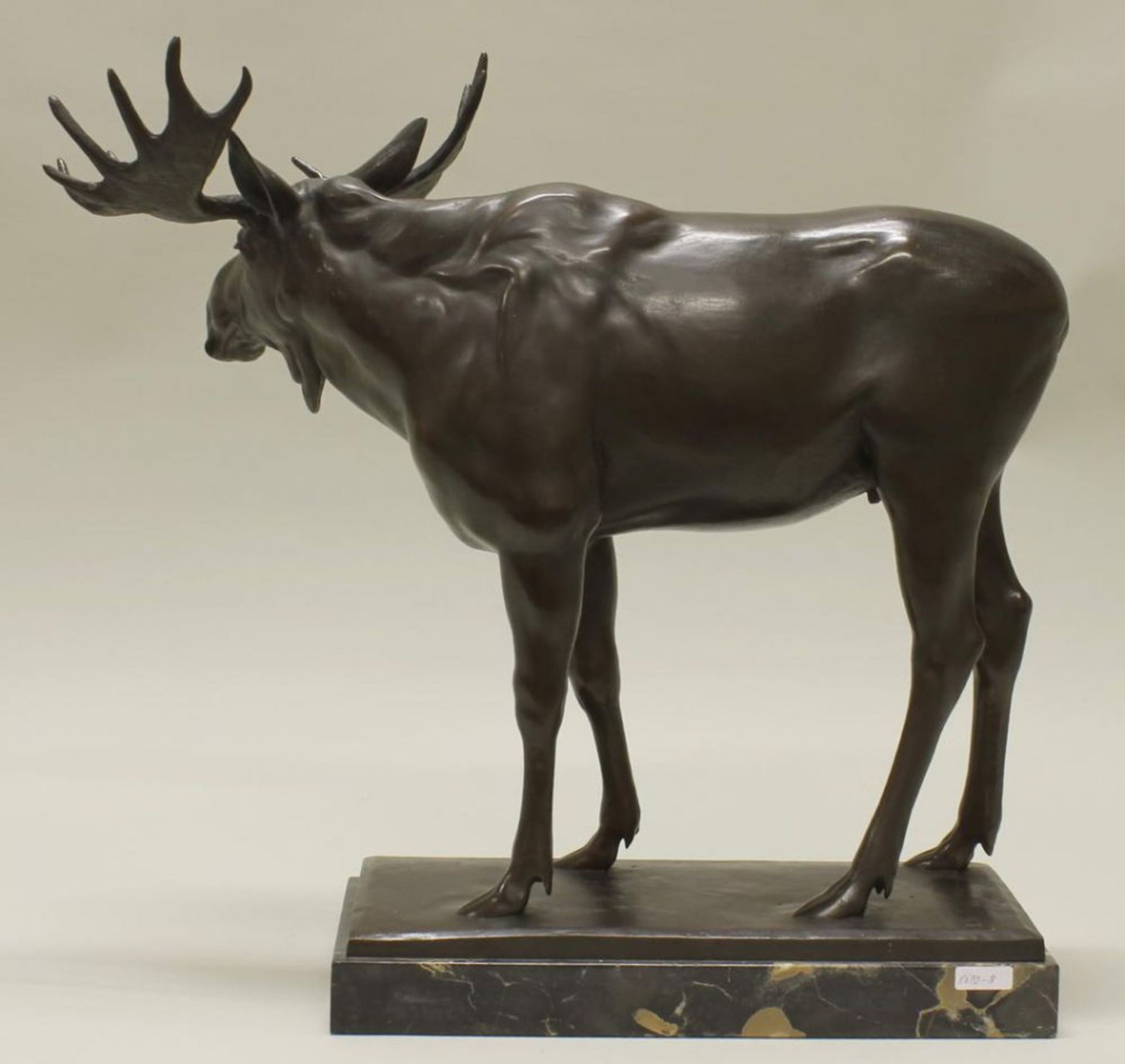 Reserve: 500 EUR        Bronze, "Stehender Elch", auf der Plinthe bezeichnet L. Vordermayer 1910, - Image 7 of 12