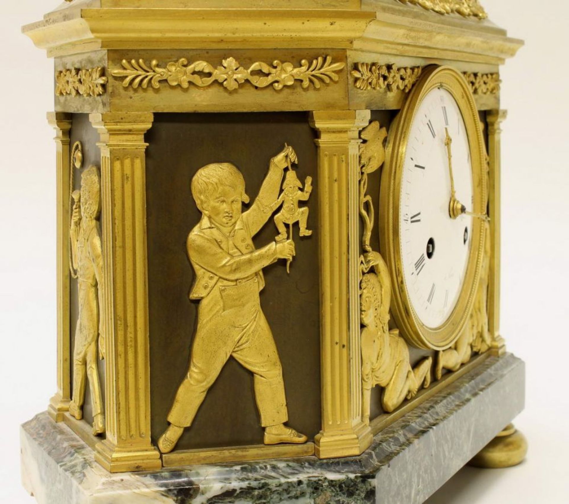 Reserve: 2000 EUR        Figurenpendule, "Glückliche Kindheit", Empire, Paris, um 1800, - Image 12 of 16