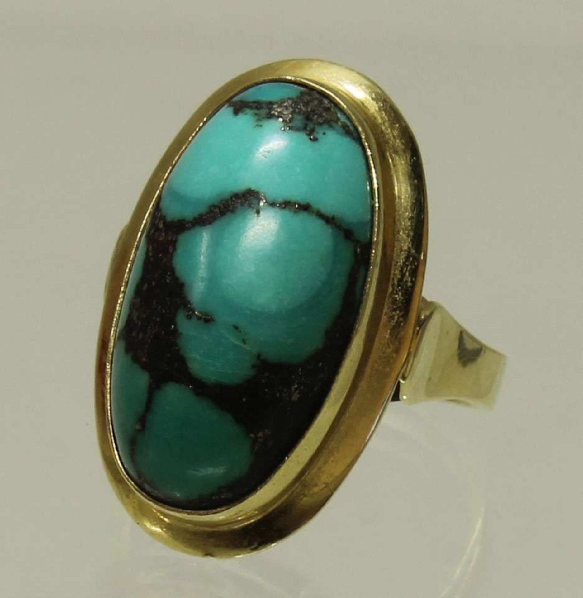 Reserve: 100 EUR        Ring, GG 585, Türkis-Matrix-Cabochon, 6 g, RM 15