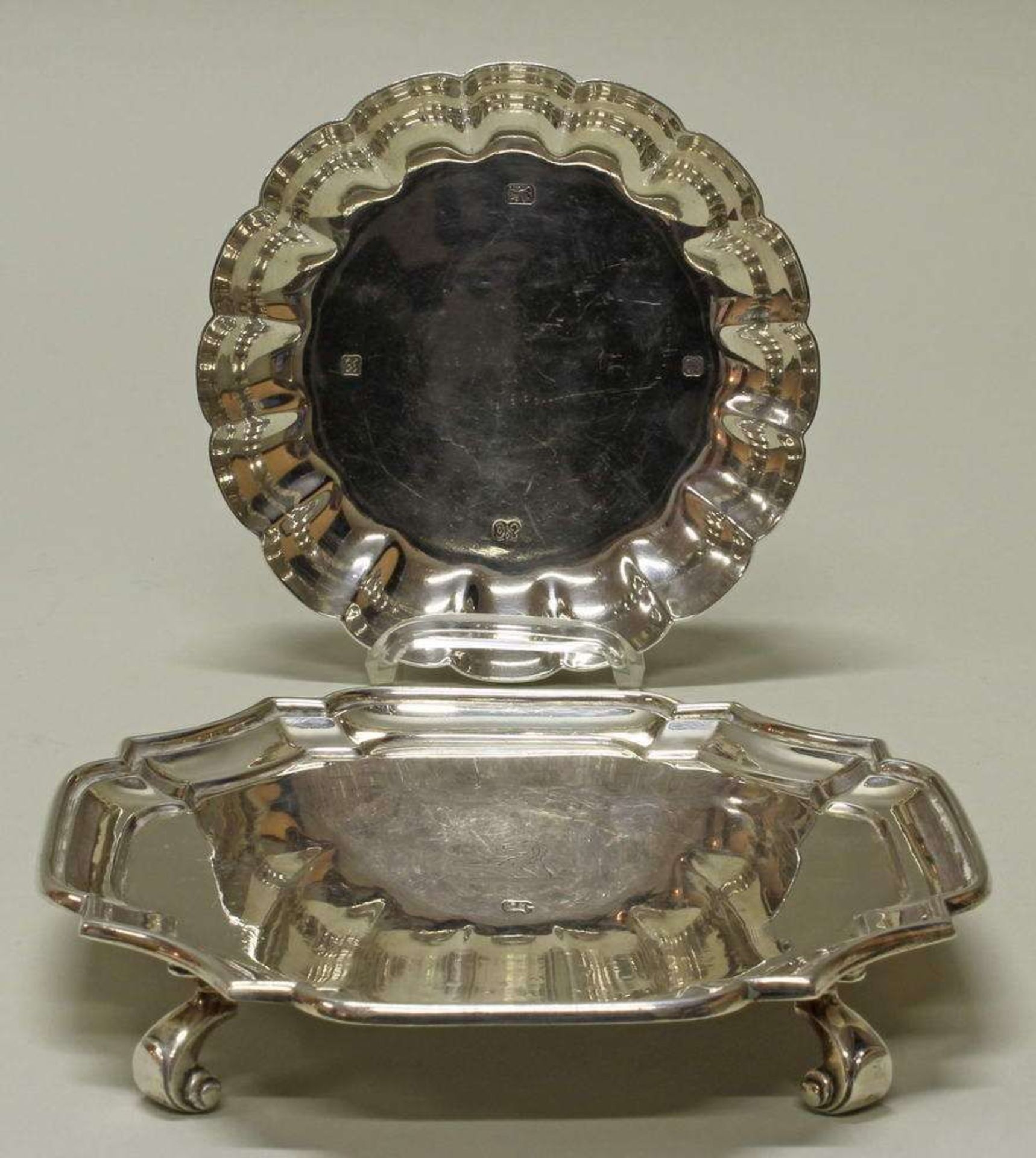 Reserve: 150 EUR        Tablett, Silber 925, London, 1933, Goldsmiths & Silversmiths Co., auf - Image 2 of 4