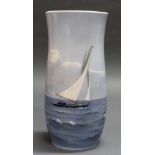 Reserve: 60 EUR        Vase, "Segelboot", Royal Kopenhagen, polychrom, 27.5 cm hoch