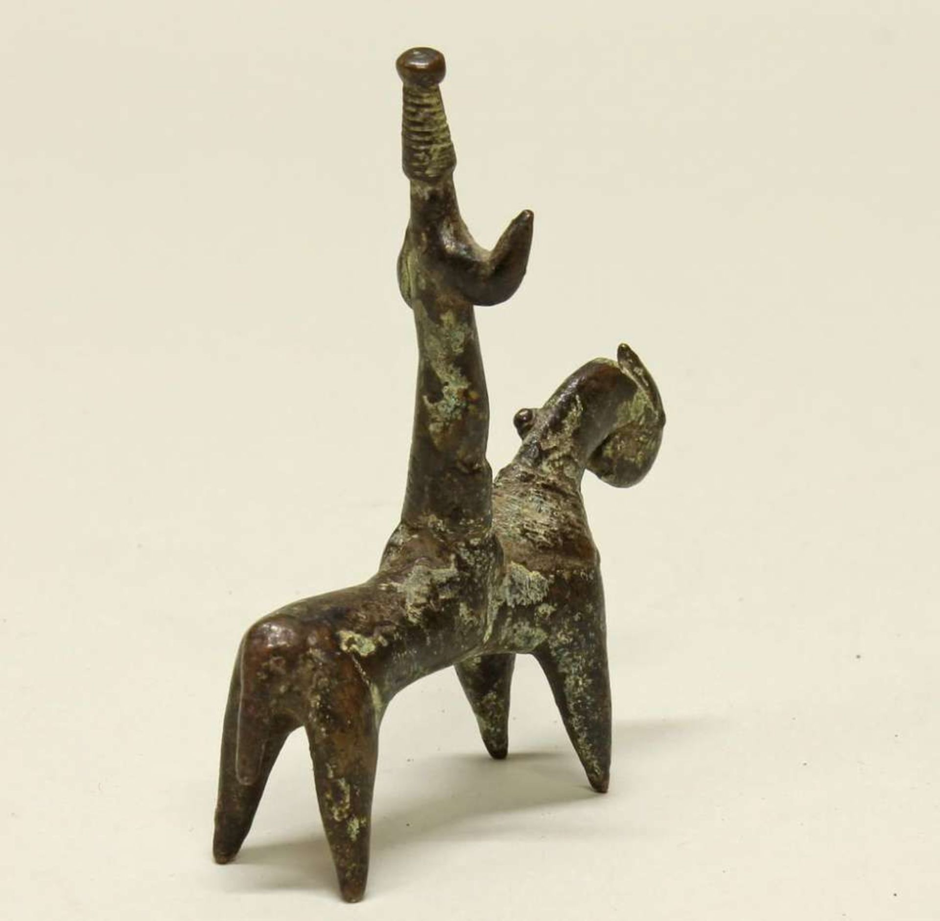 Reserve: 80 EUR        Reiterfigürchen, Tschad, Afrika, Bronze, 9 cm hoch - Image 3 of 4