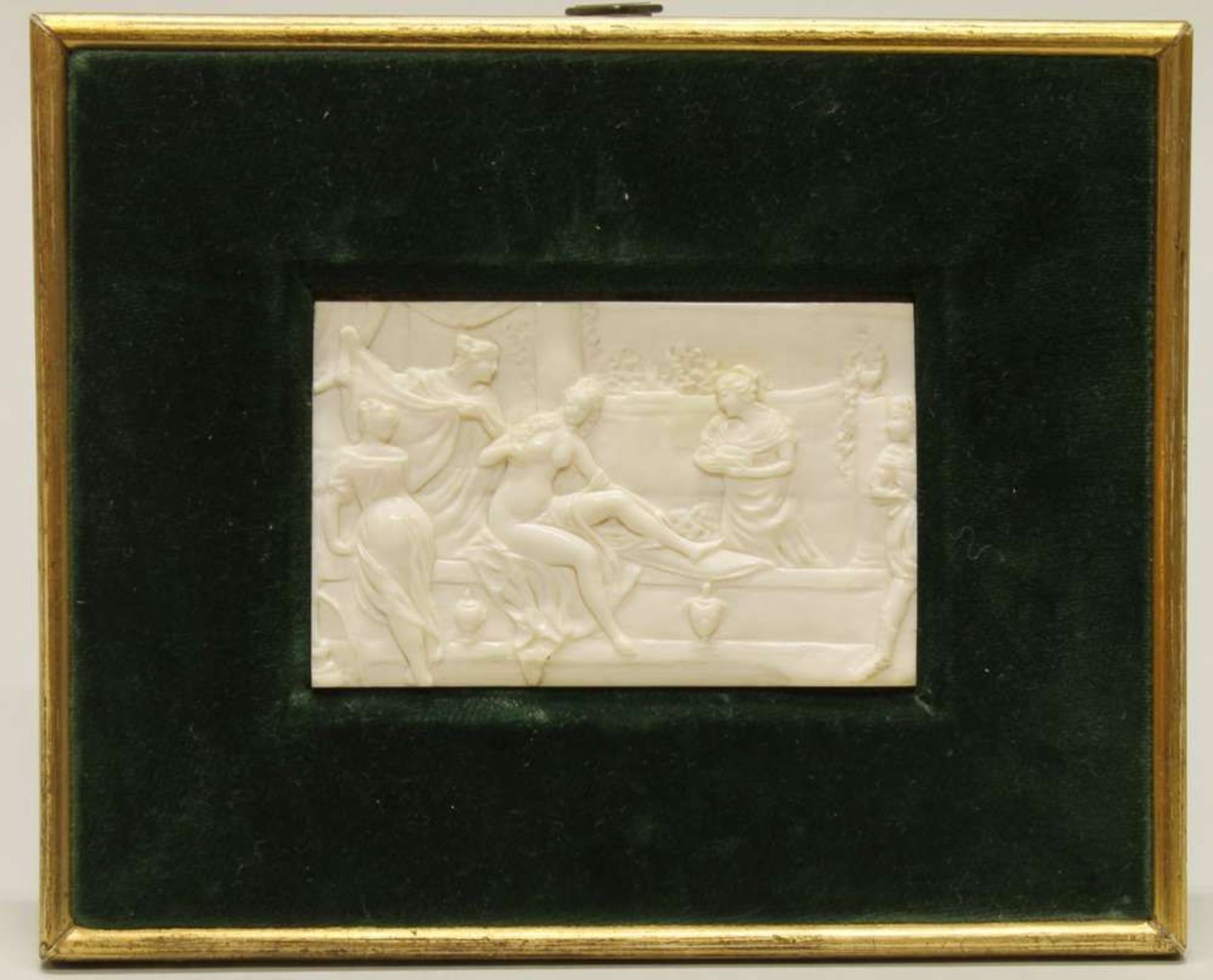 Reserve: 80 EUR        Elfenbeinrelief, "Im Boudoir", 19. Jh., 5.5 x 9 cm, gerahmt - Image 2 of 4